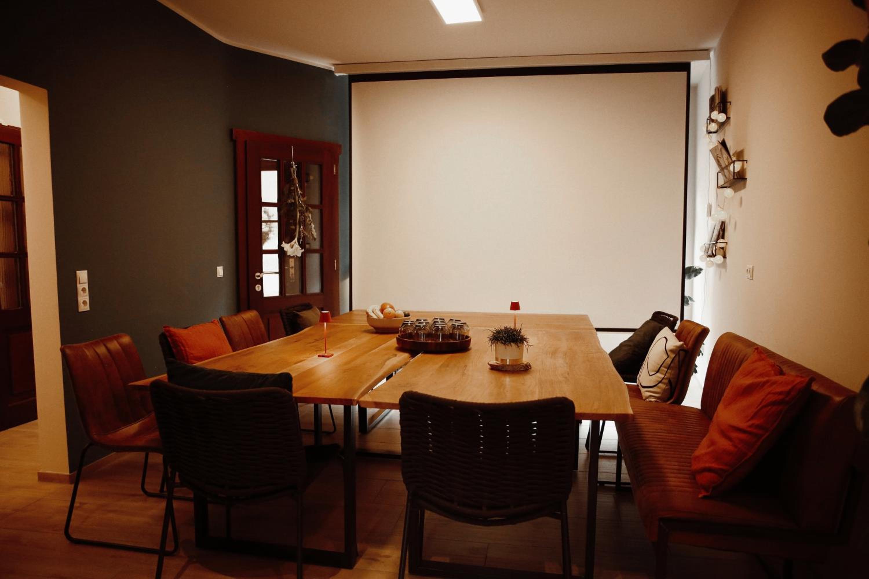 meeting & event spaces