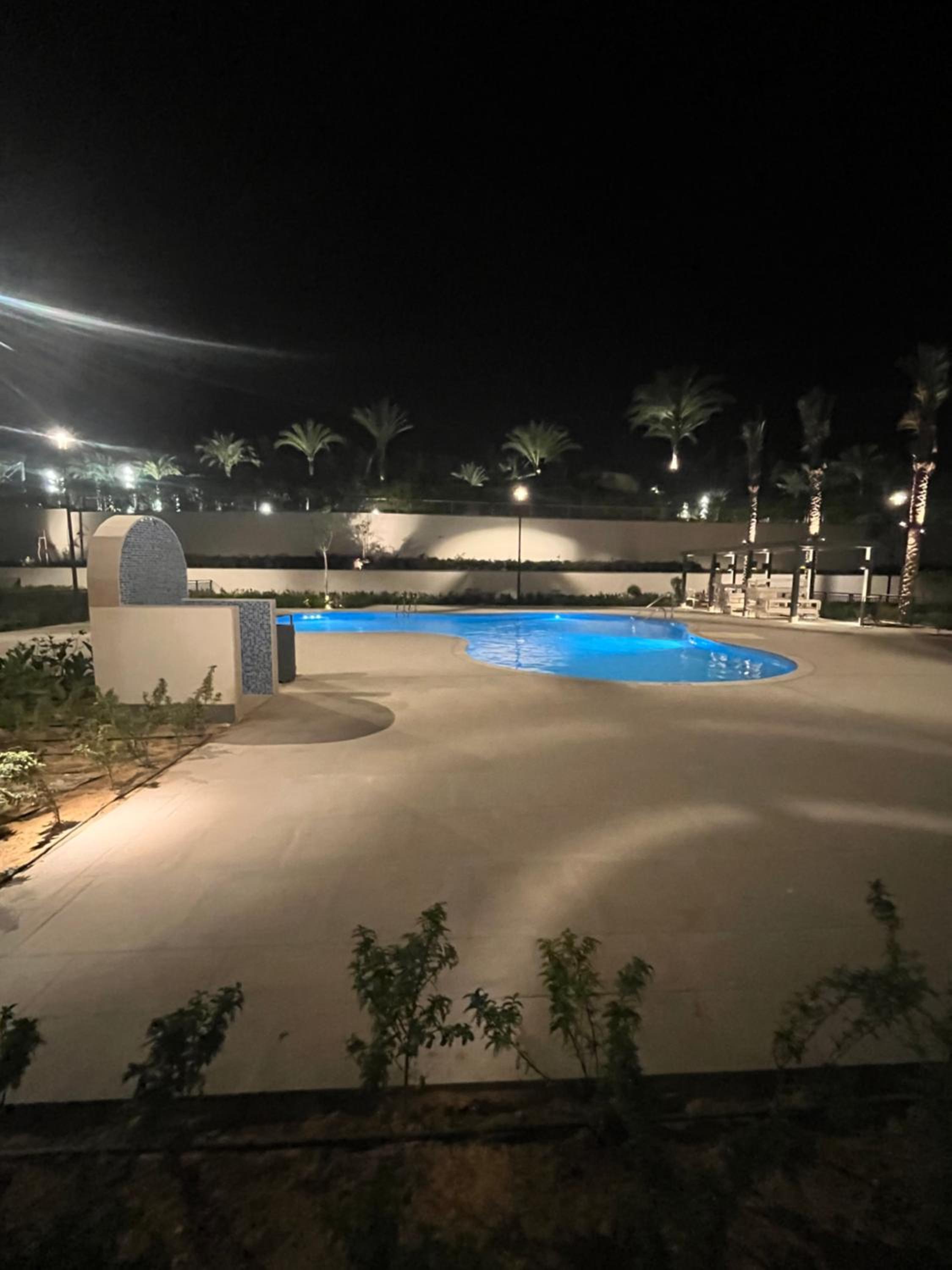 Luxury Chalet with Private Garden & Pool View in Marassi