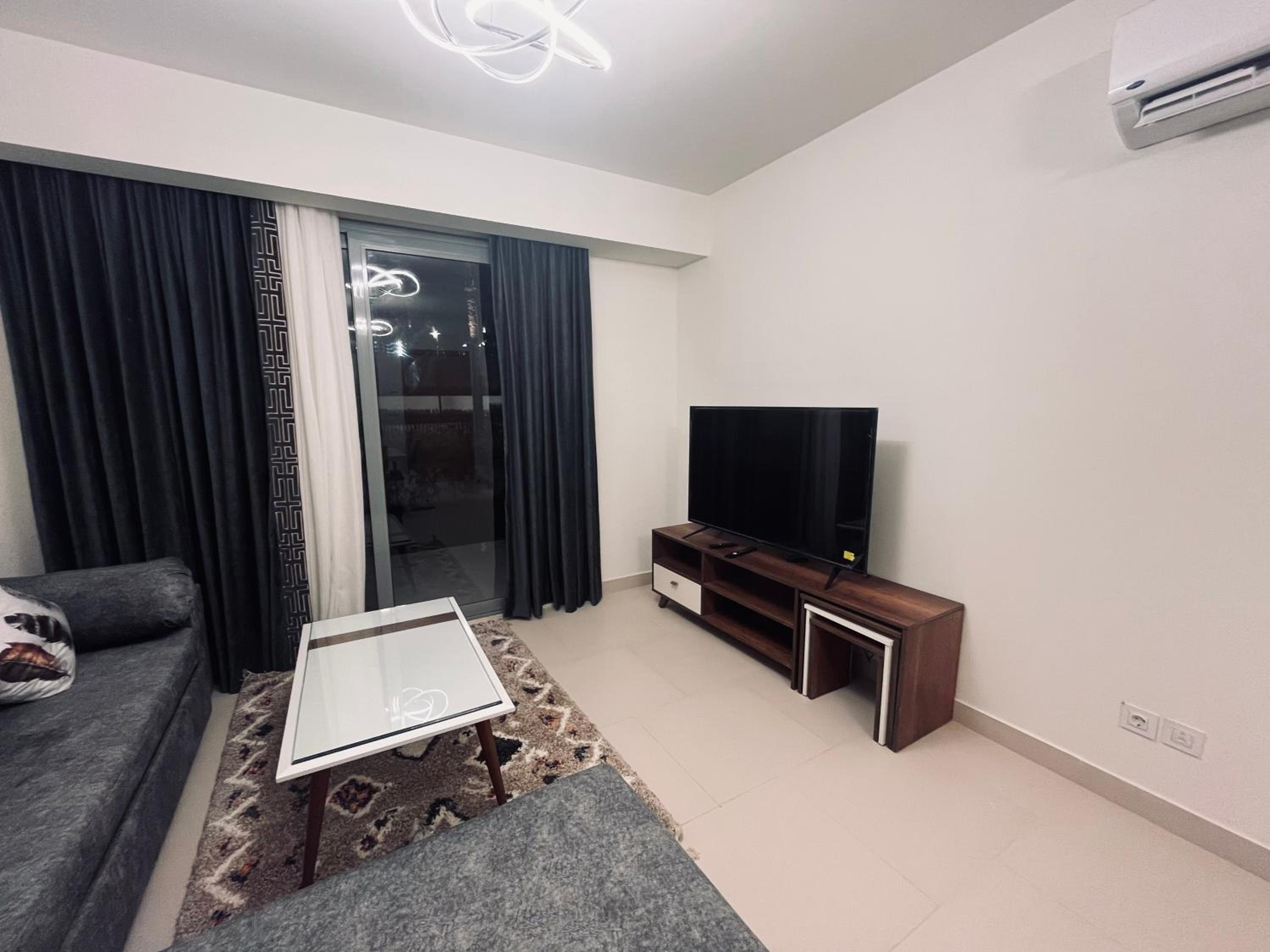 Luxury Chalet with Private Garden & Pool View in Marassi