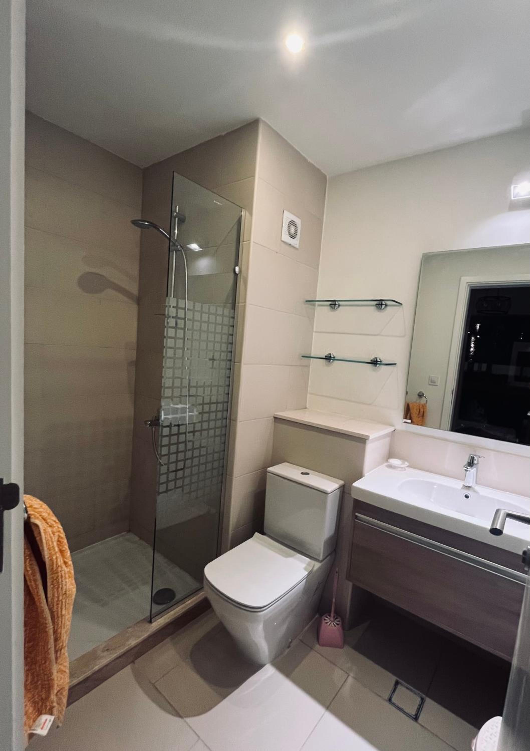 Luxury Chalet with Private Garden & Pool View in Marassi