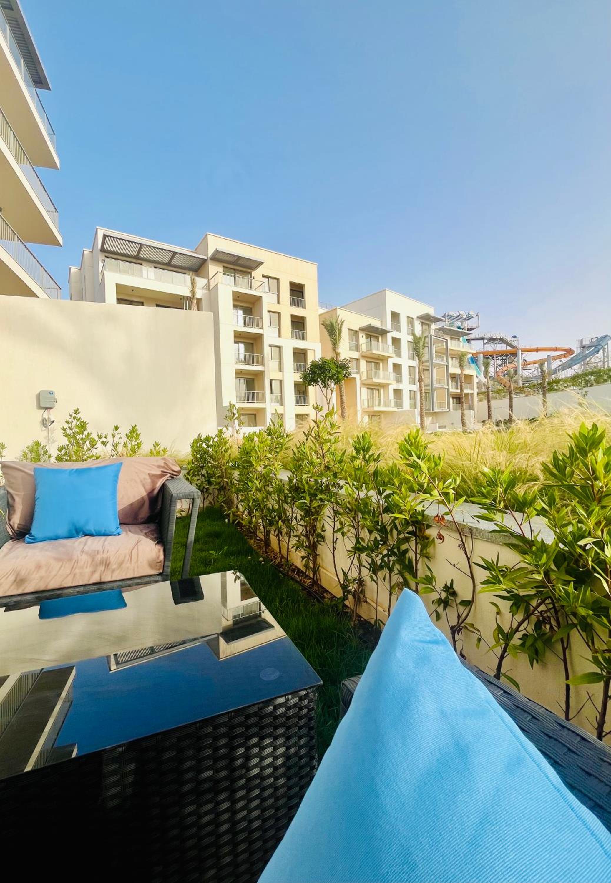 Luxury Chalet with Private Garden & Pool View in Marassi