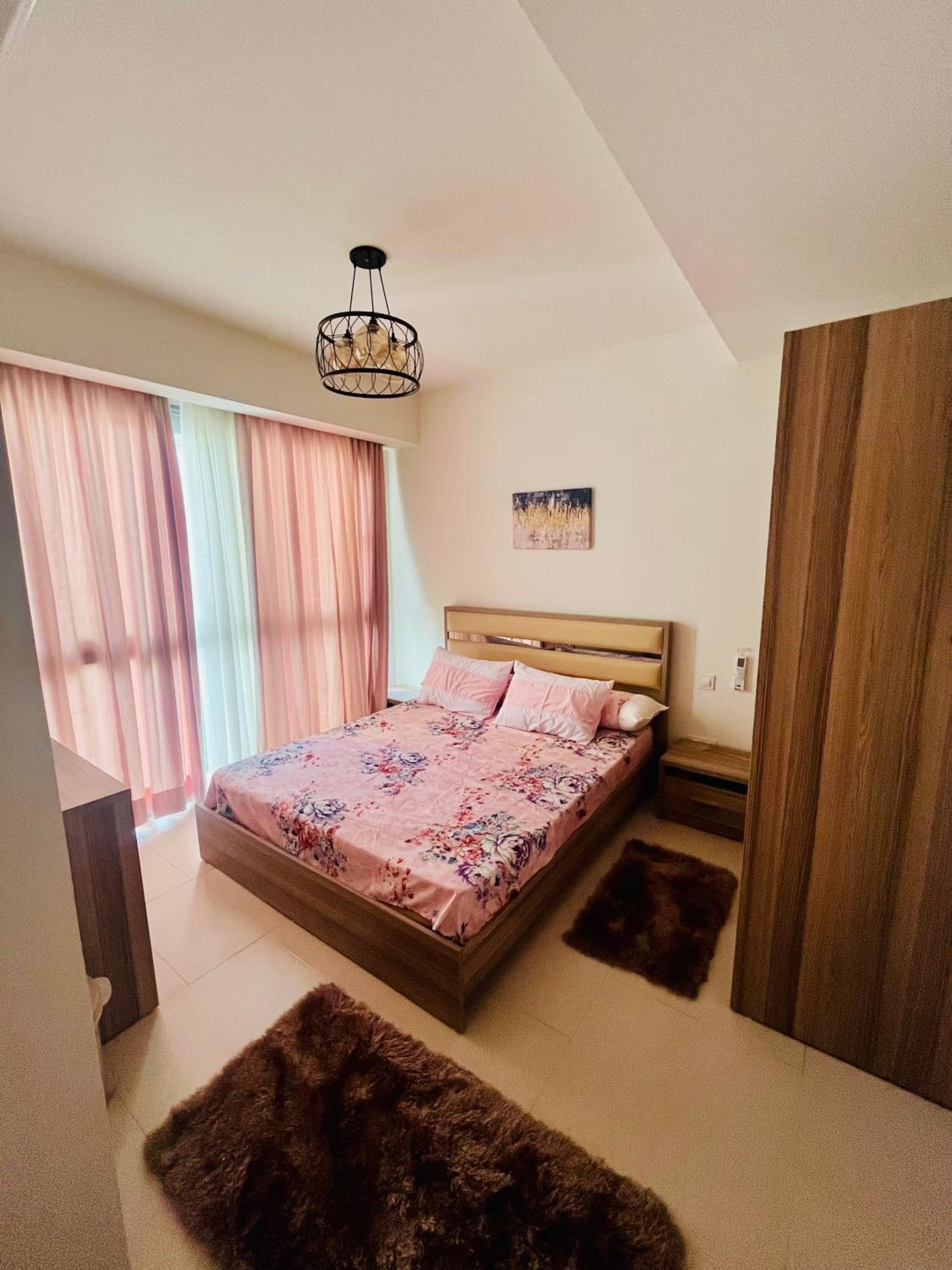 Luxury Chalet with Private Garden & Pool View in Marassi