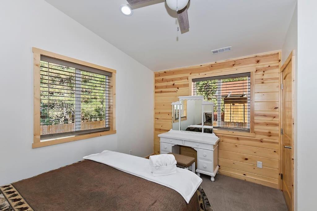 Stylish Elysian Big Bear Cabin w Enclosed backyard view 5