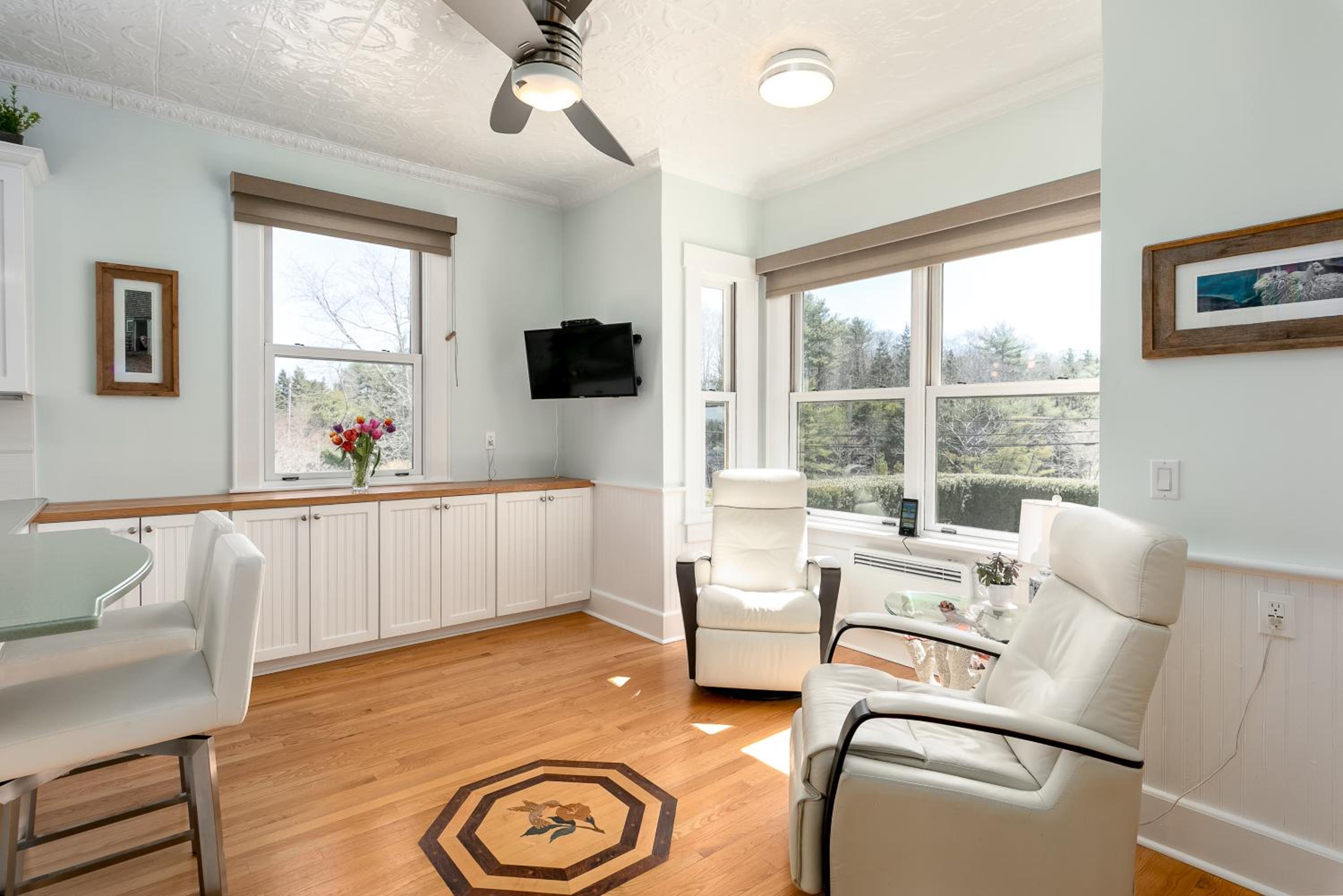 The Oaks Seaside Retreat