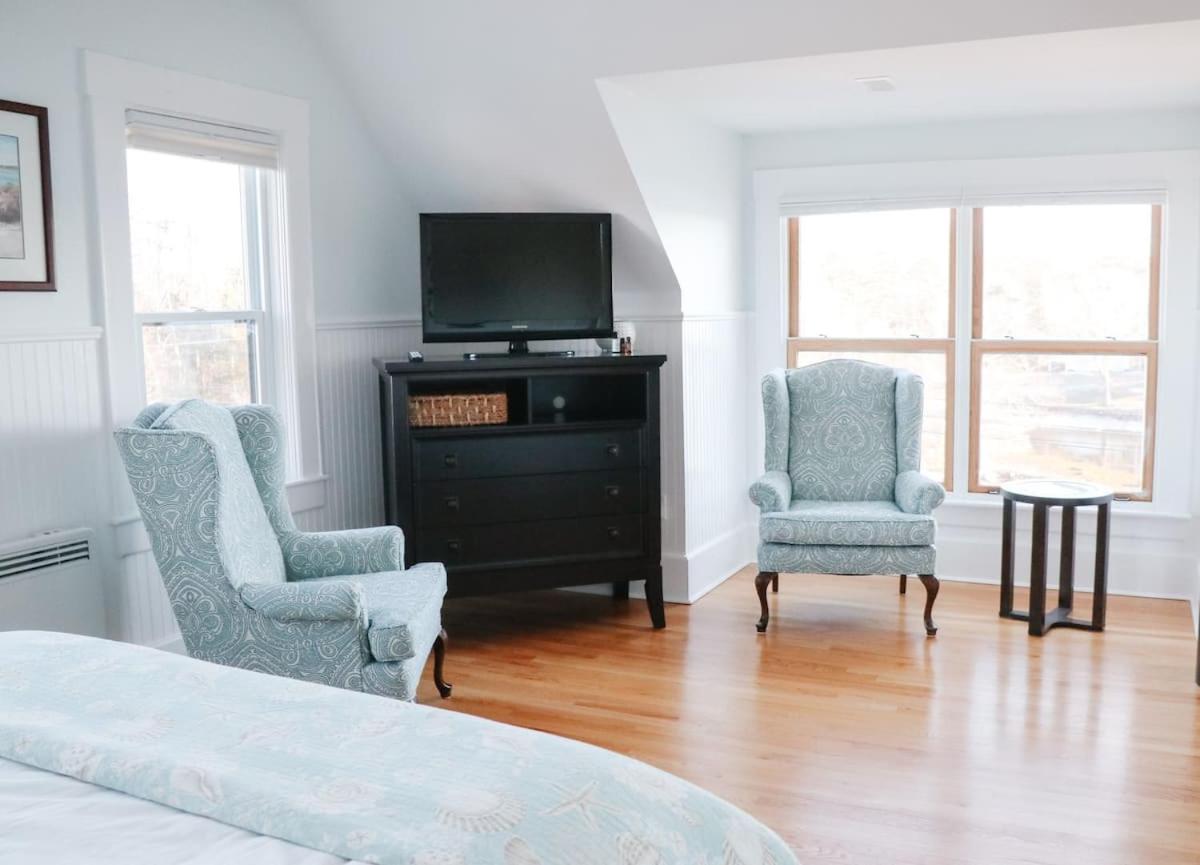 The Oaks Seaside Retreat