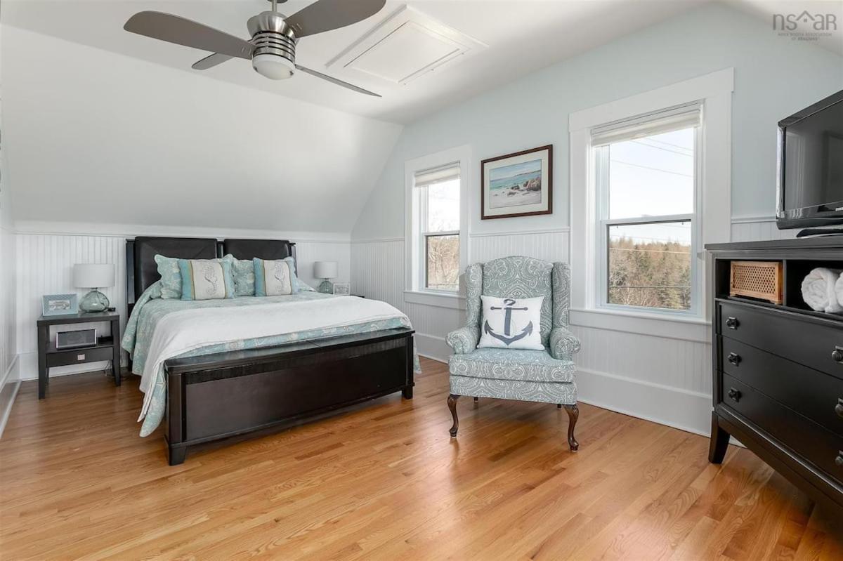 The Oaks Seaside Retreat