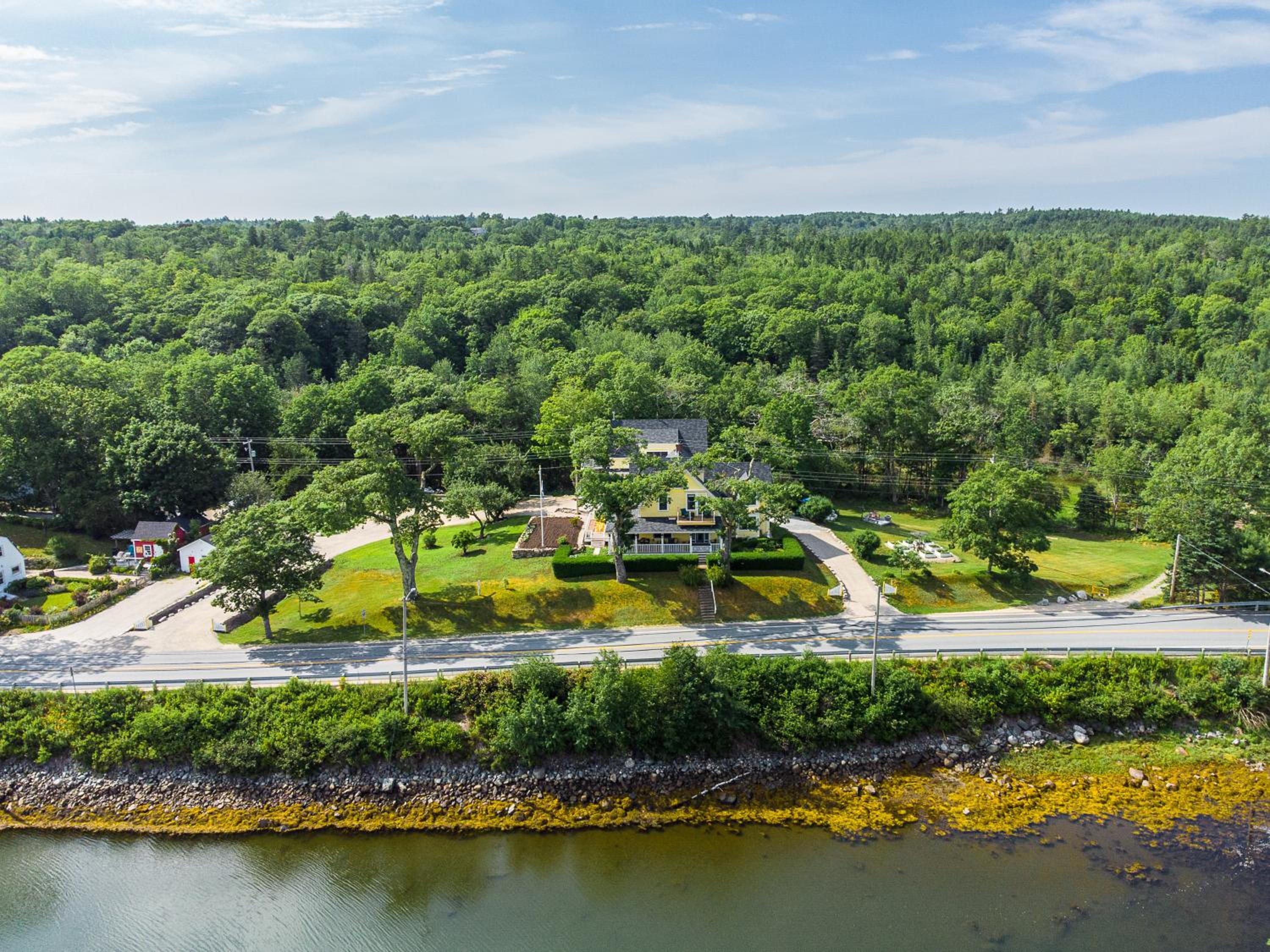 The Oaks Seaside Retreat
