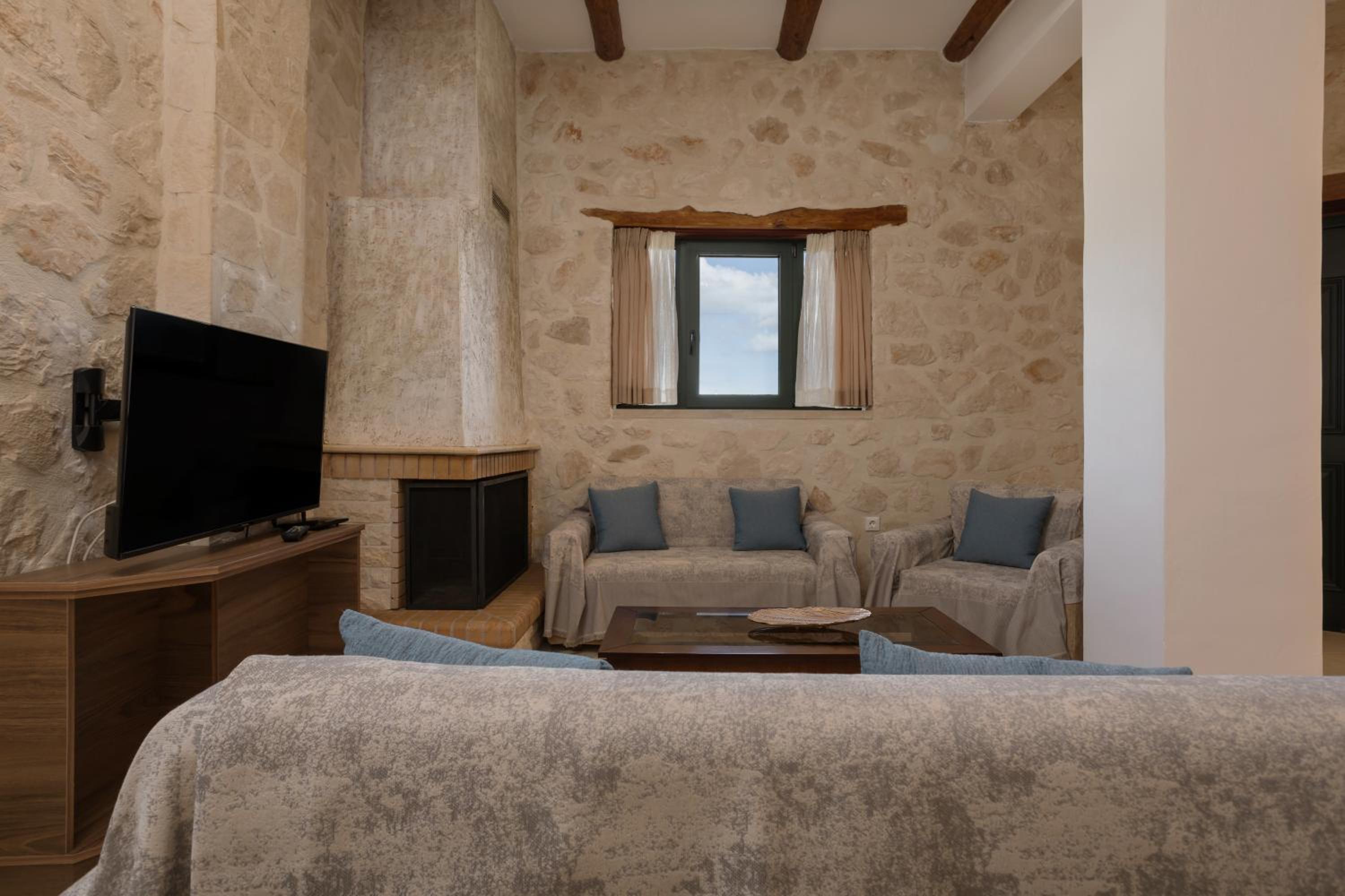 DANDELION stone house