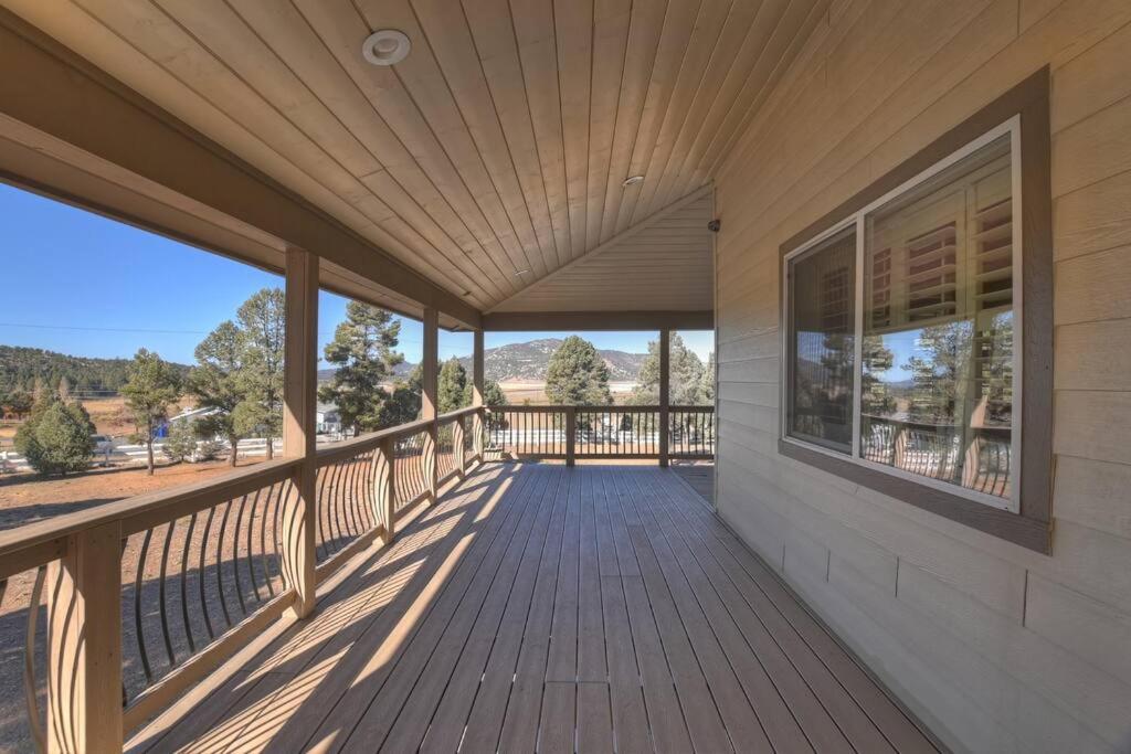 Minnow's Big Bear Estate 1.5 Acres W Game Room view 2