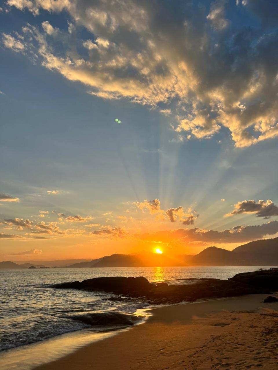 Angra dos Reis - Casa pé na areia na Praia de Fora - Ponta Leste