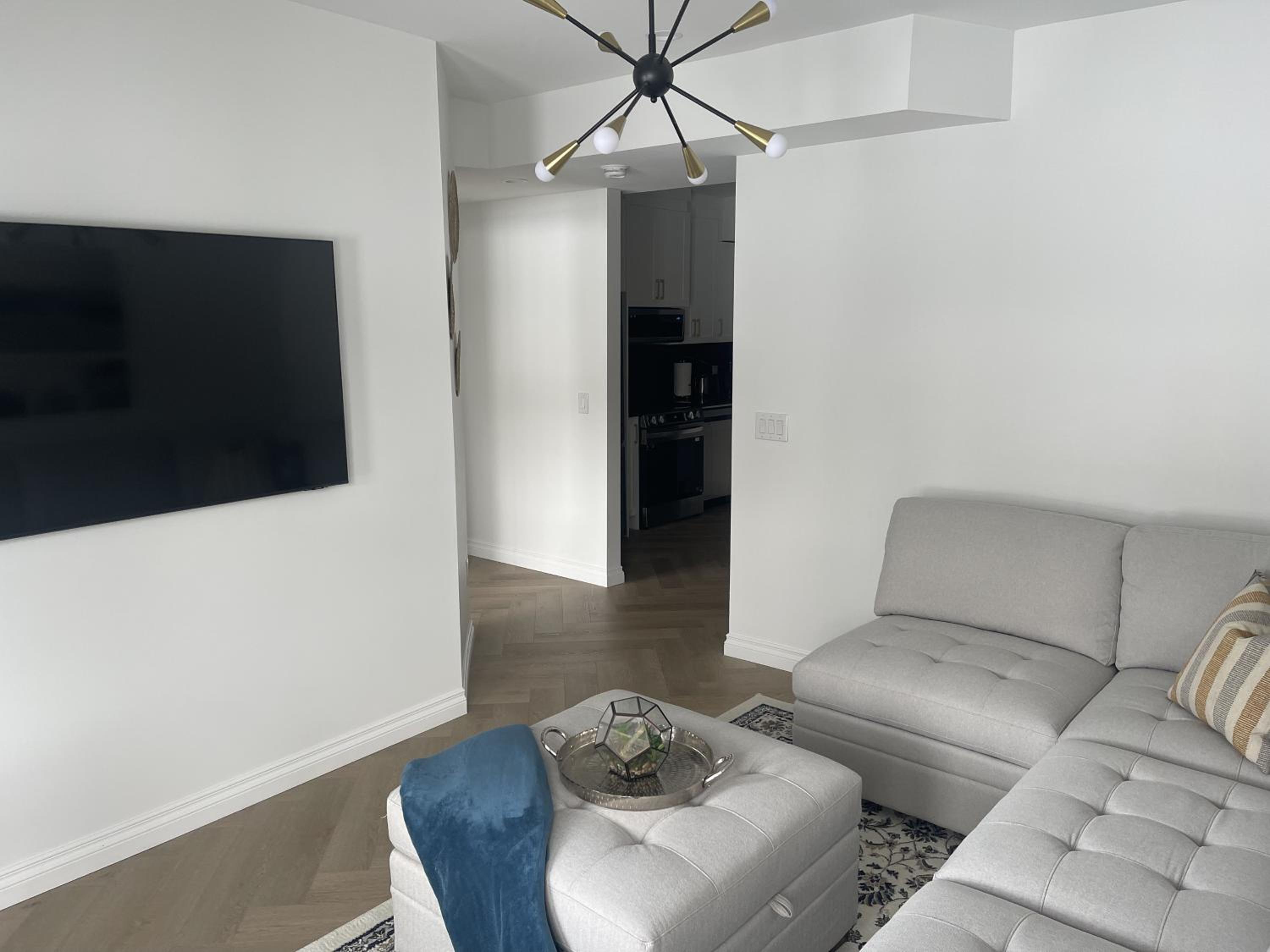 Elite Guest Walkout Basement Suite Retreat