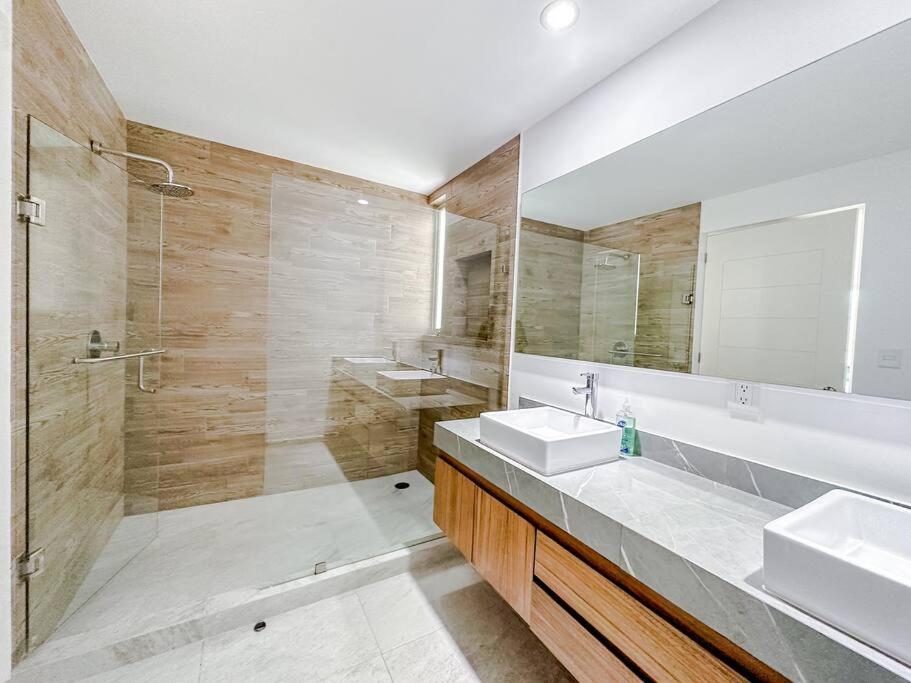 Residencias en Acapulco Diamante D102 view 4