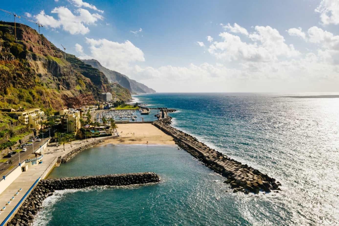 Holiday Sun Duplex by HR Madeira