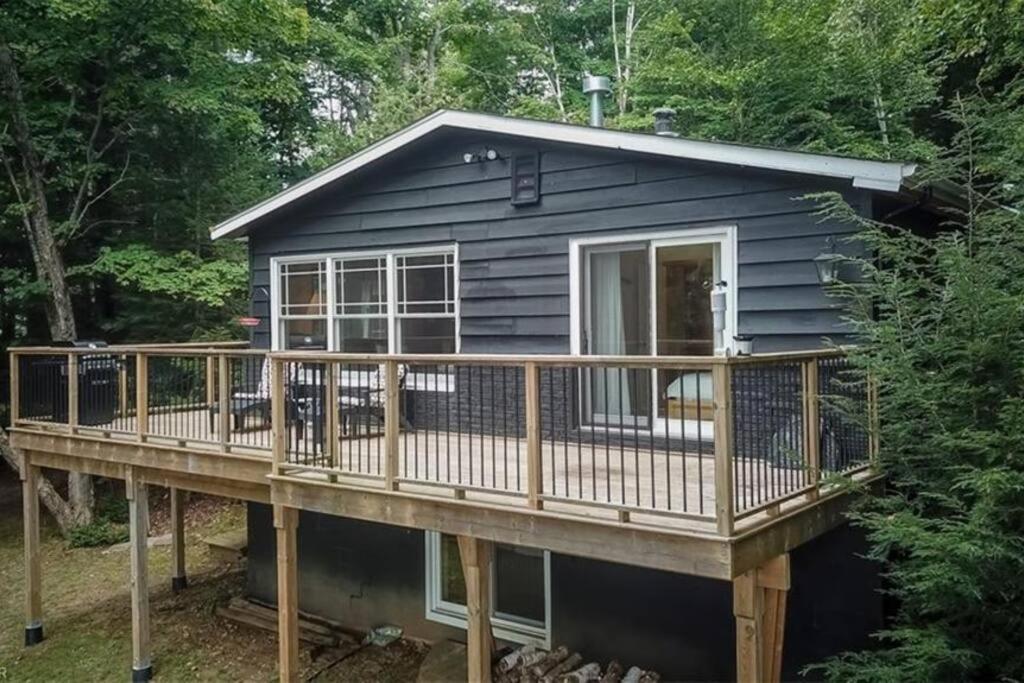3BR Rebecca Lakehouse with Fireplace Wifi and Dock