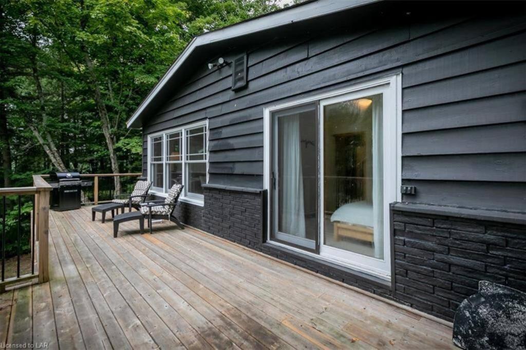 3BR Rebecca Lakehouse with Fireplace Wifi and Dock