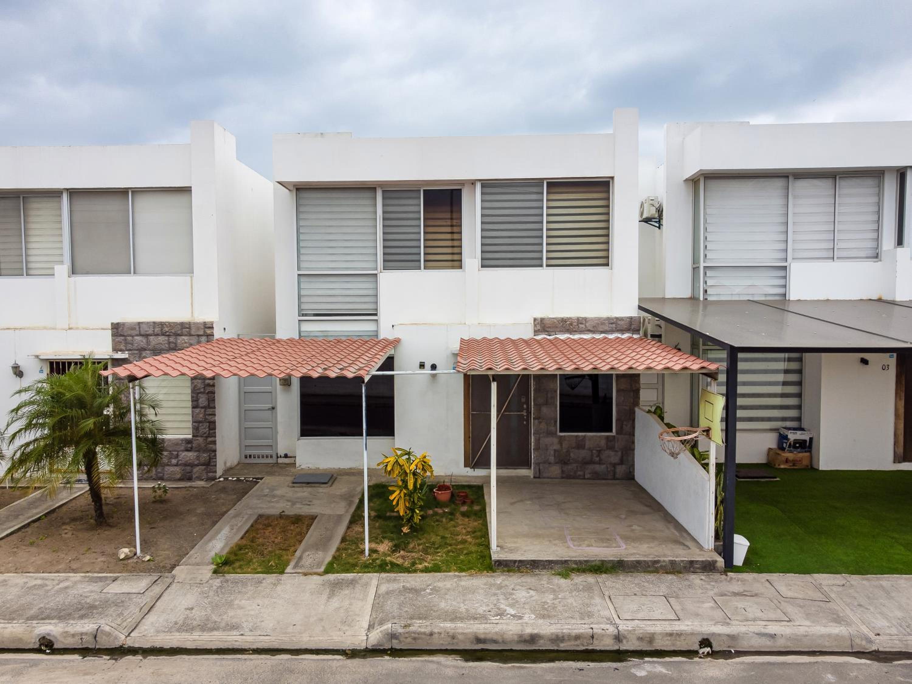 Casa con Piscina junto al MAR