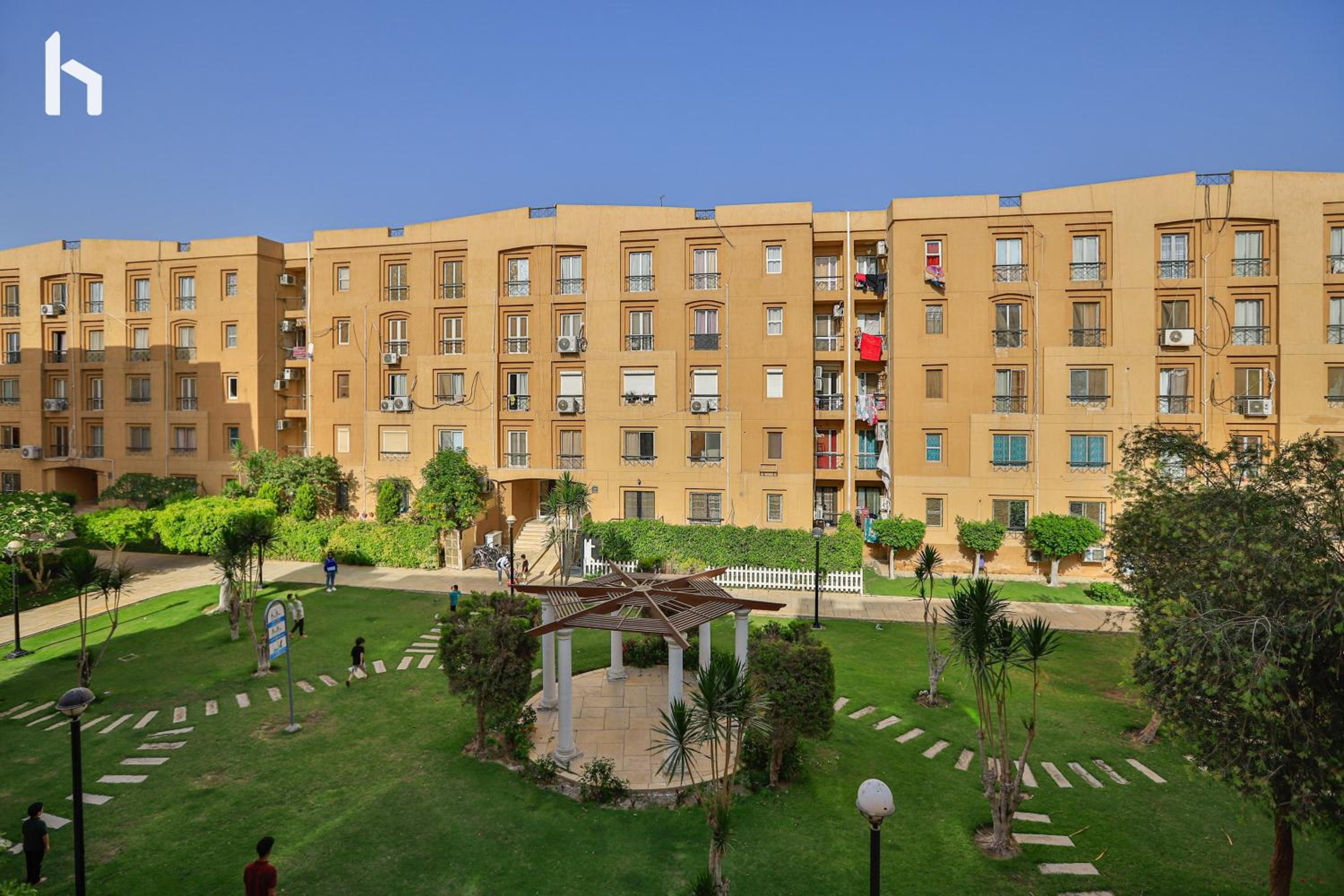 Central -Host Prime Apartment In Rehab City