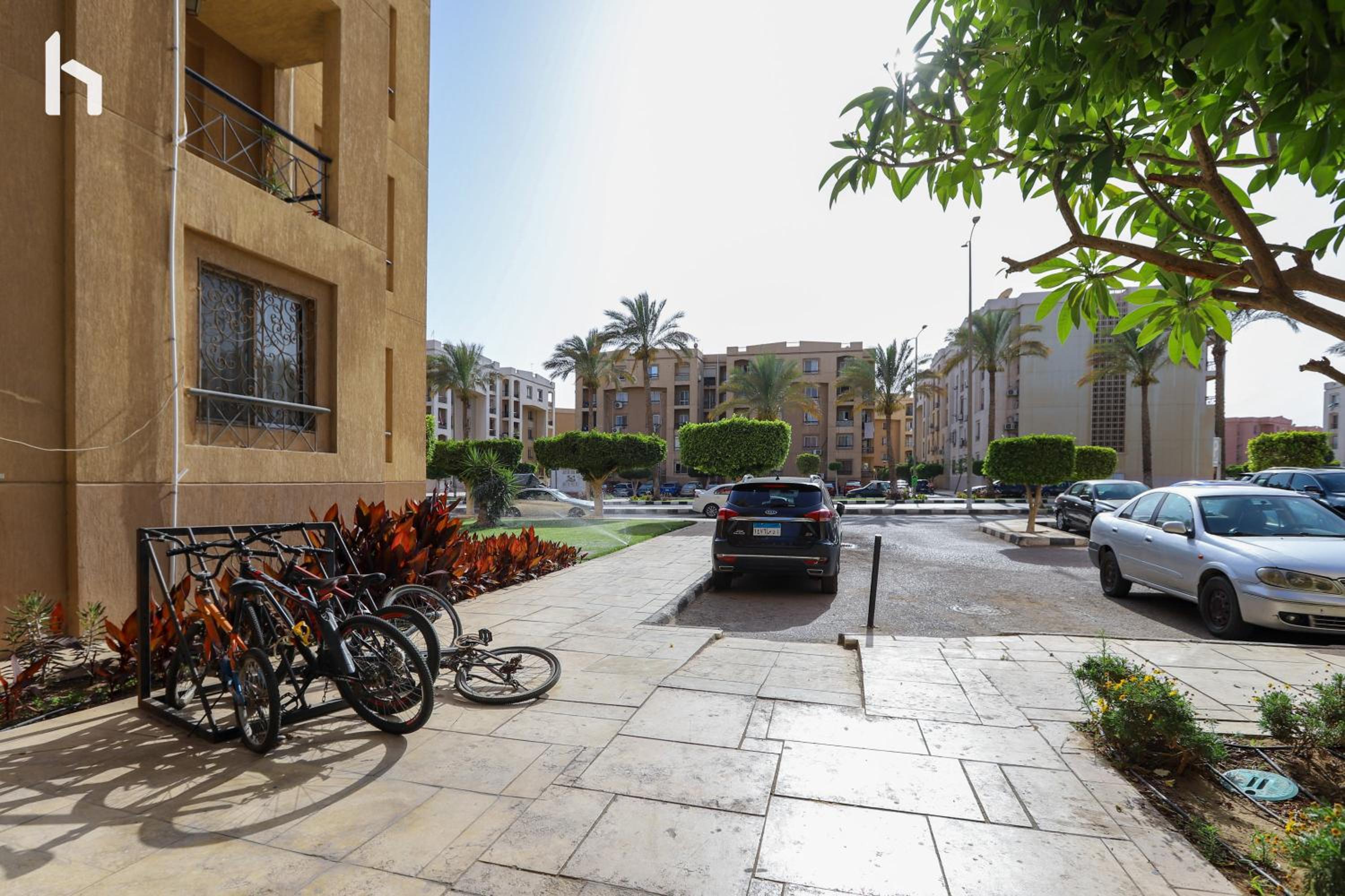 Central -Host Prime Apartment In Rehab City