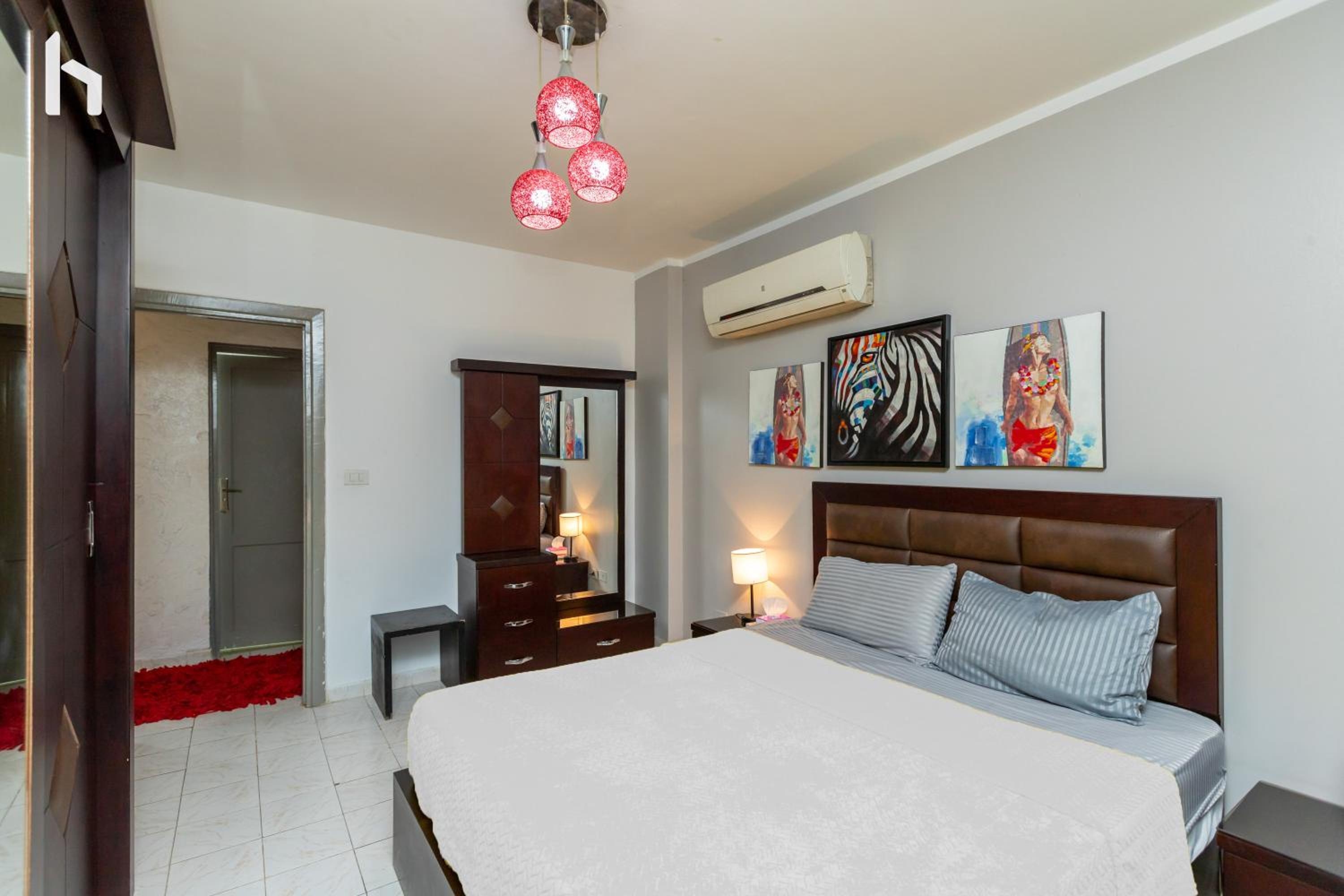 Central -Host Prime Apartment In Rehab City