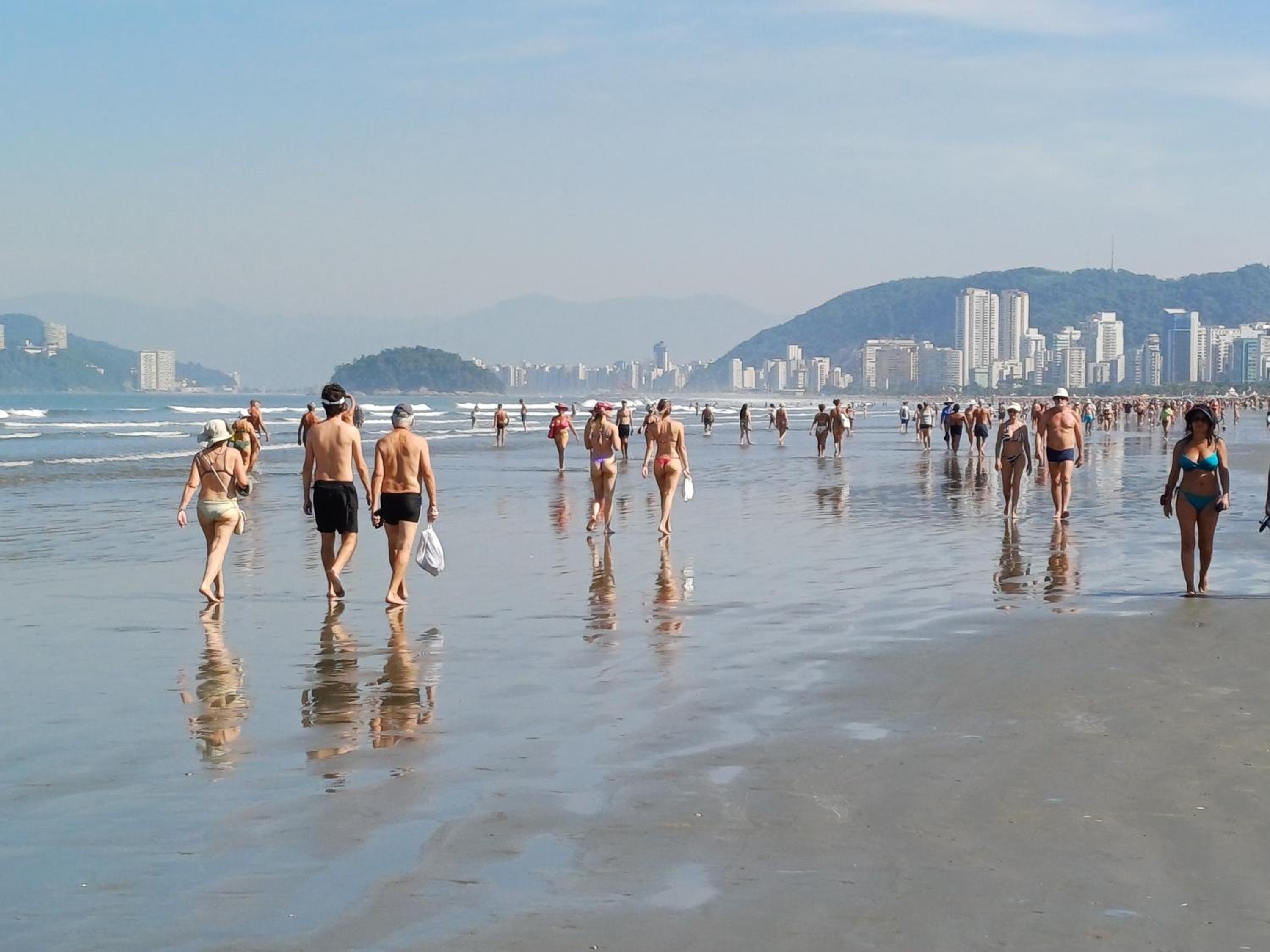 Kitnet simples na Ponta da Praia ,Santos, uma quadra da praia, proximo ao aquário