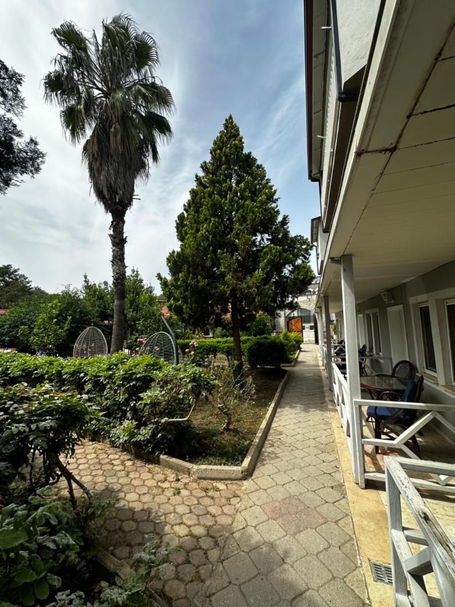 Carmina Hotel