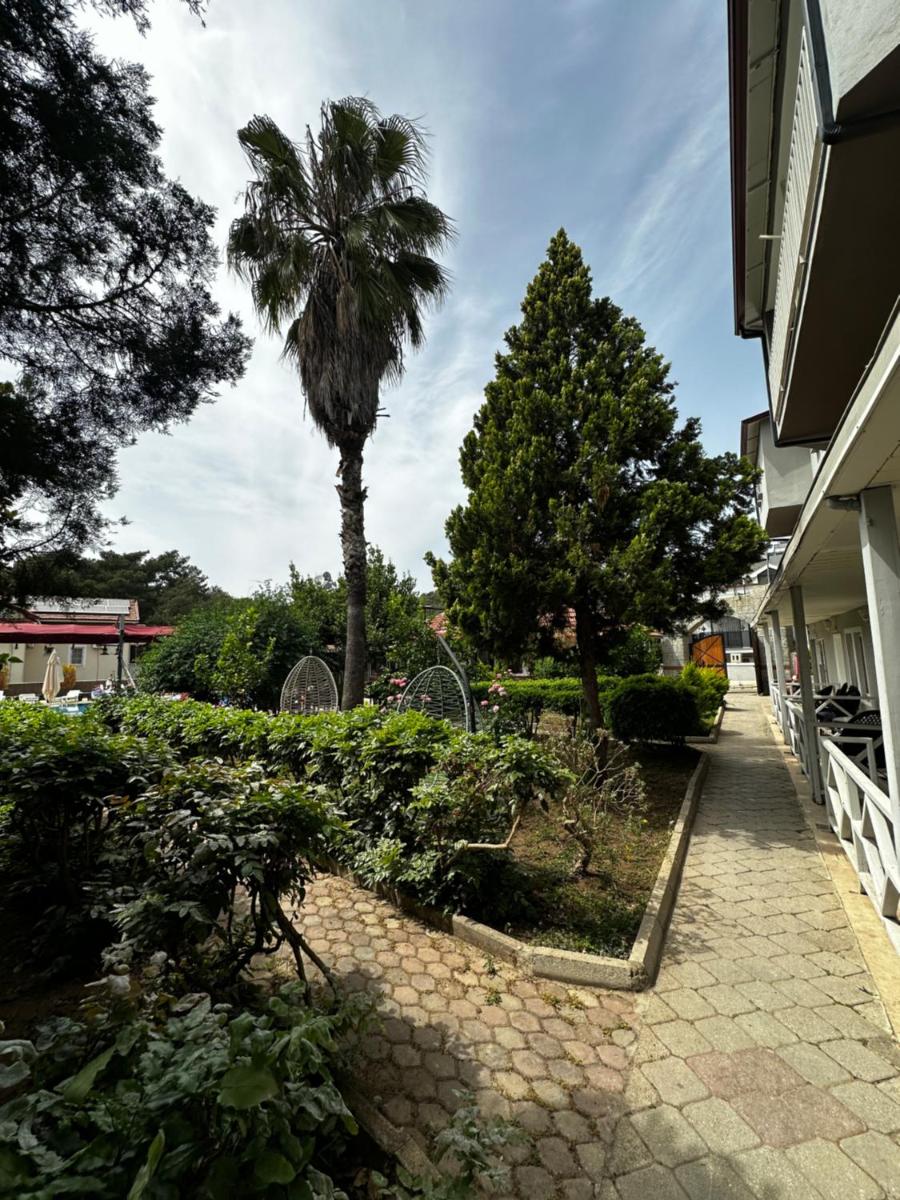 Carmina Hotel