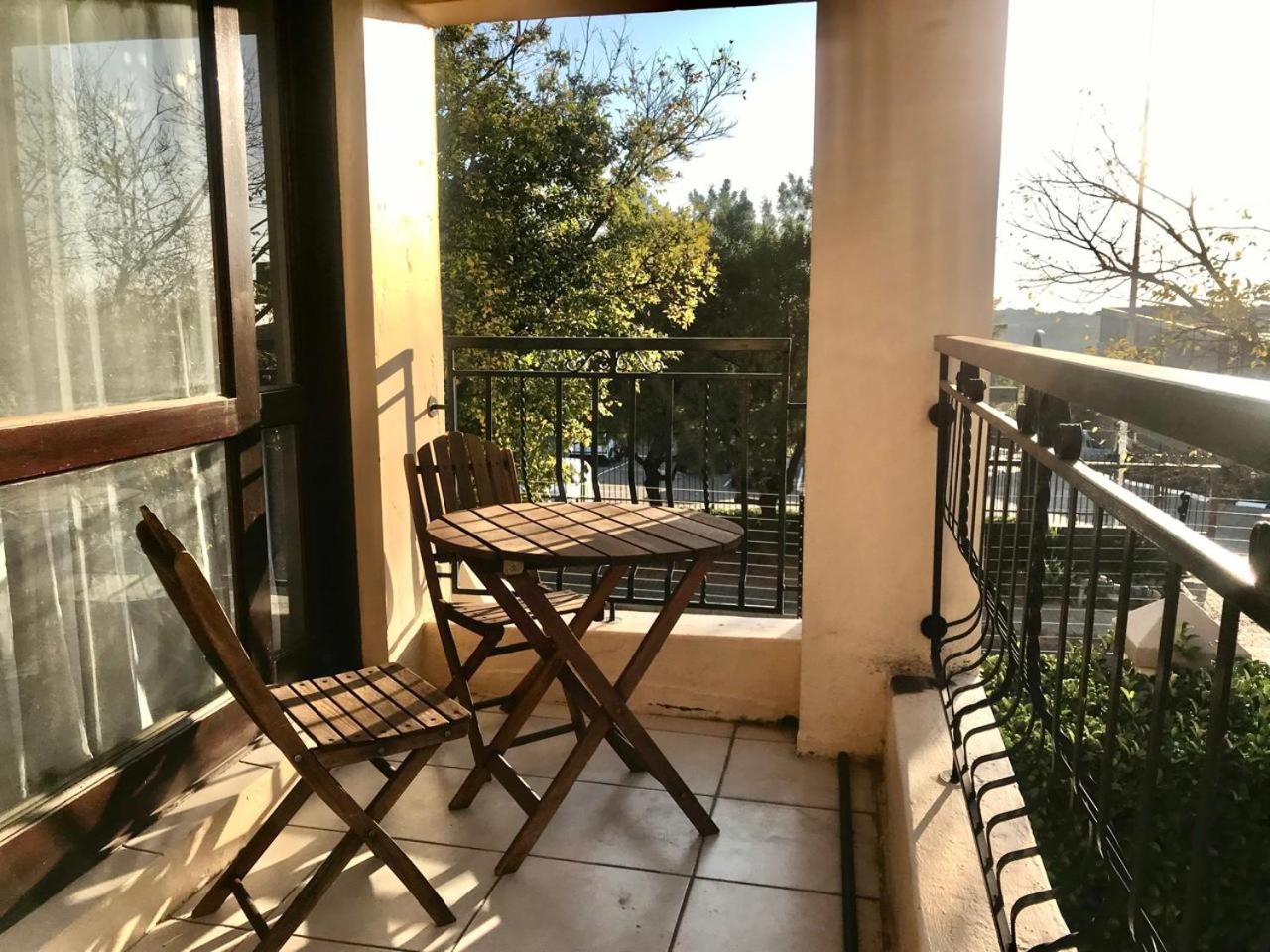 Studio apartment near Monte Casino view 3