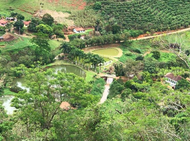 Fazenda inteira e centenária para seu grupo