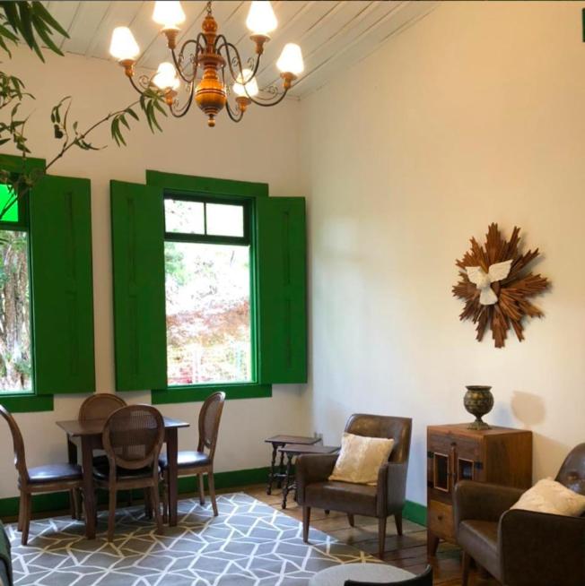 Fazenda inteira e centenária para seu grupo