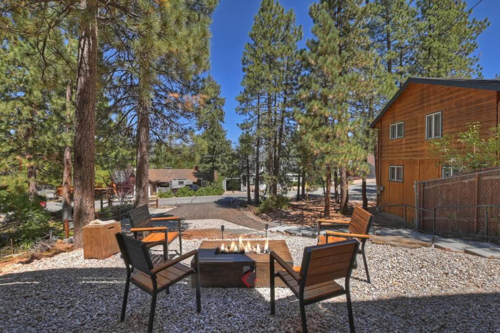 Eagle Peak Modern Cabin Near the Lake with AC view 4