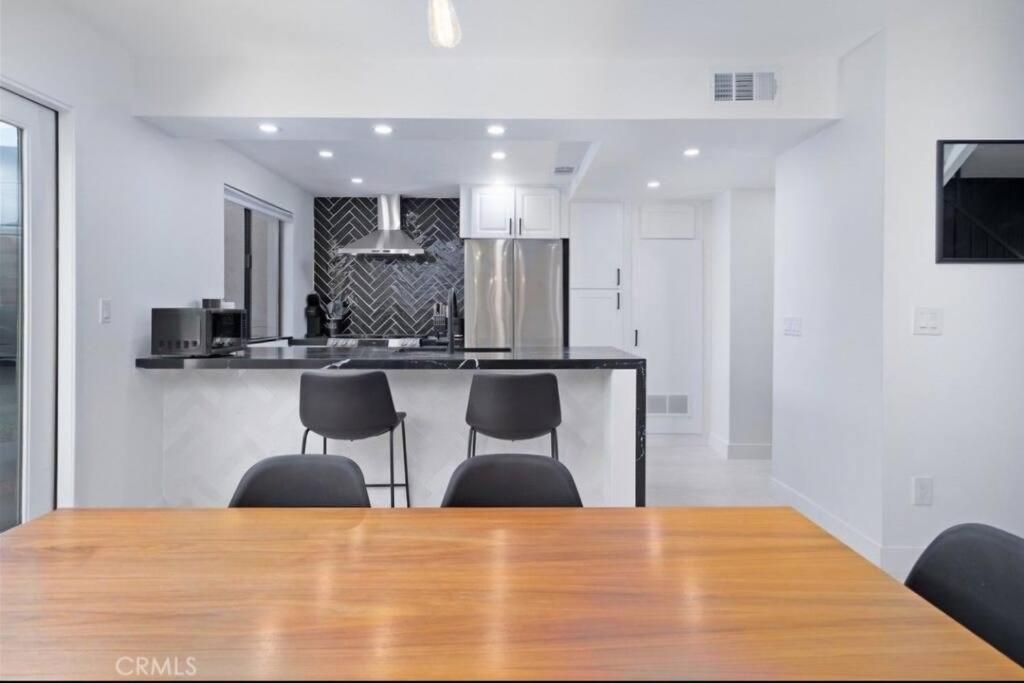 Chic Townhome near downtown Palm Springs view 5