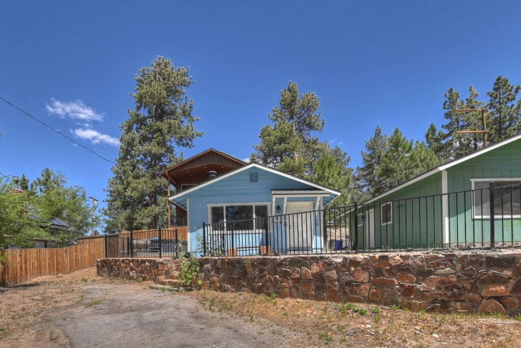 California Poppy Cabin w Spa near the lake