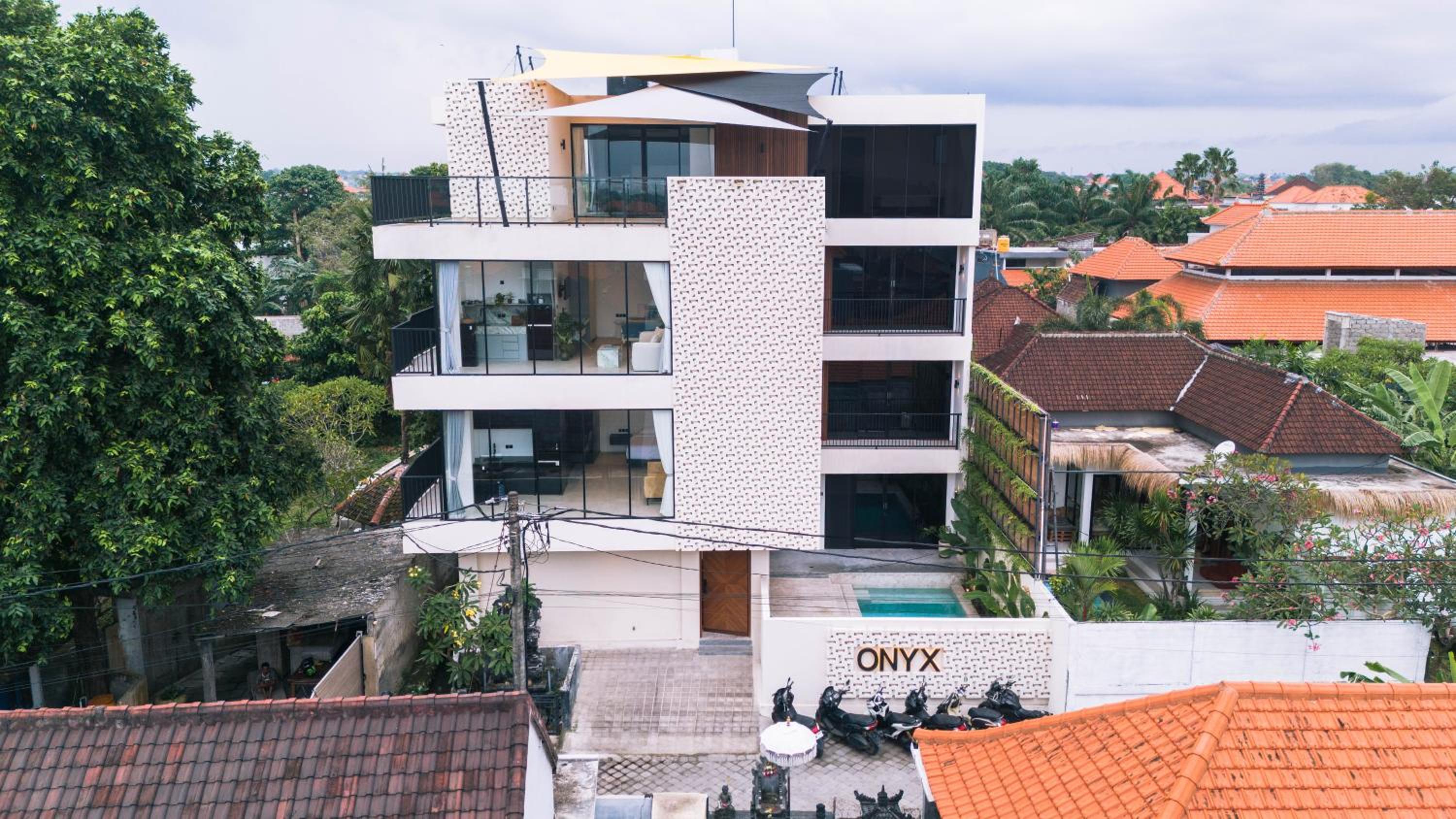 Hotel Onyx Beach Hotel - Image 1