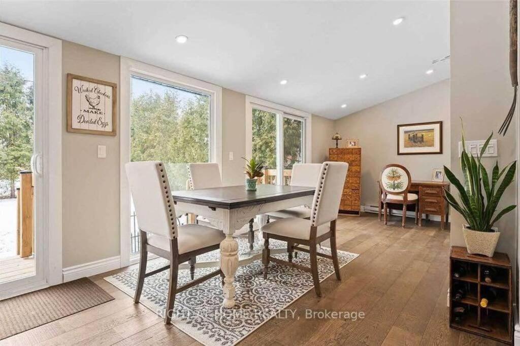 Perfection near the River - 4 Bedroom Villa Complimentary Breakfast Delivered Daily to the Rental