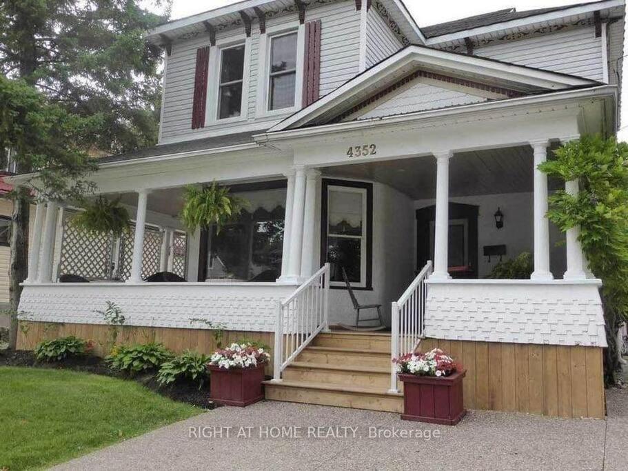 Perfection near the River - 4 Bedroom Villa Complimentary Breakfast Delivered Daily to the Rental