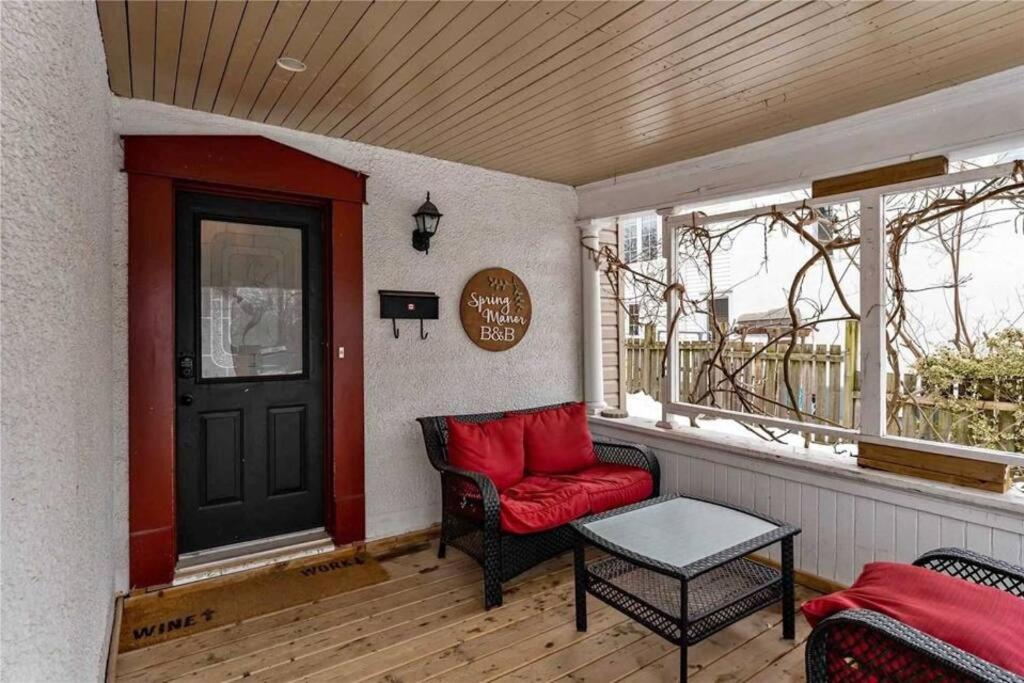 Perfection near the River - 4 Bedroom Villa Complimentary Breakfast Delivered Daily to the Rental