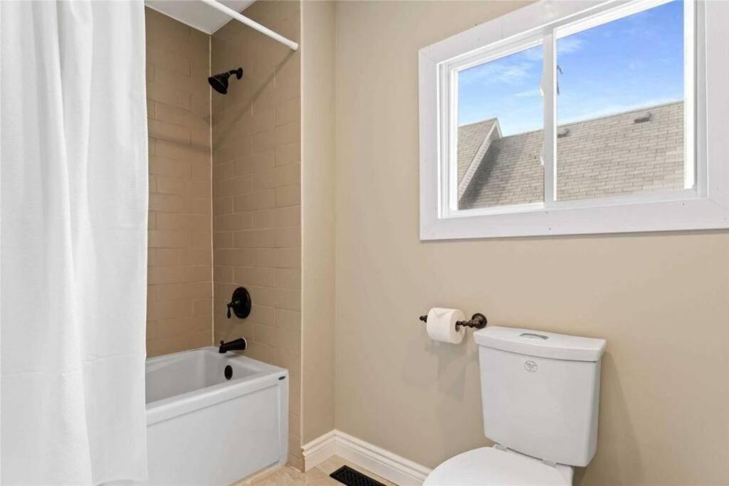 Perfection near the River - 4 Bedroom Villa Complimentary Breakfast Delivered Daily to the Rental