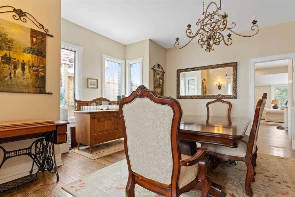 Perfection near the River - 4 Bedroom Villa Complimentary Breakfast Delivered Daily to the Rental