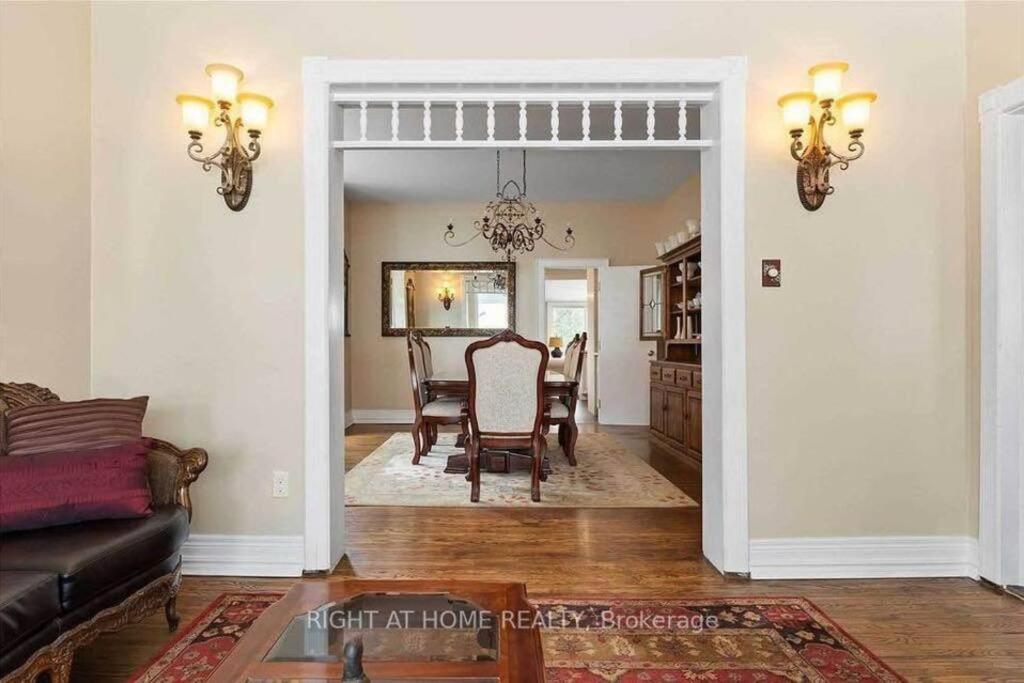 Perfection near the River - 4 Bedroom Villa Complimentary Breakfast Delivered Daily to the Rental