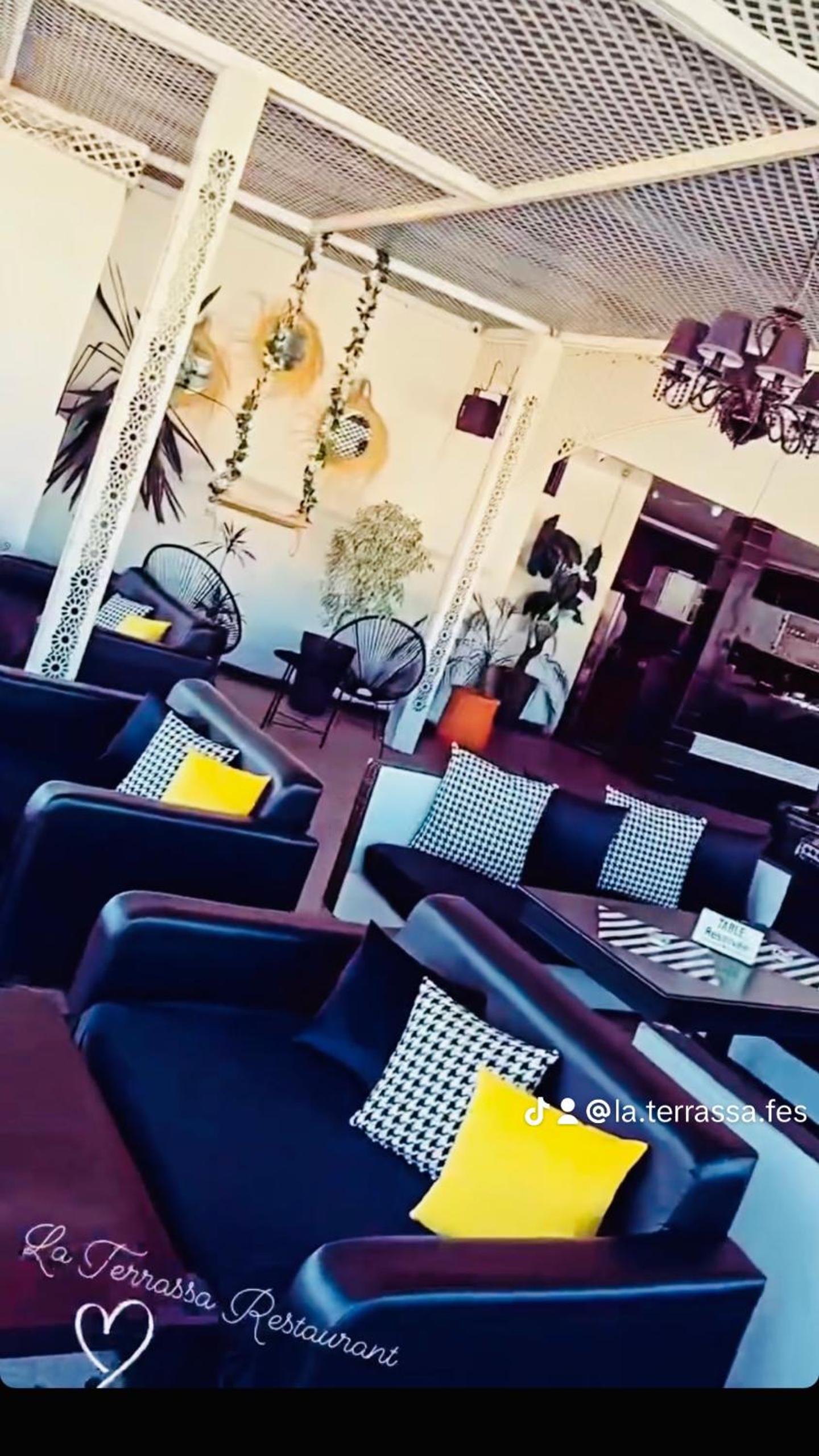 lounge