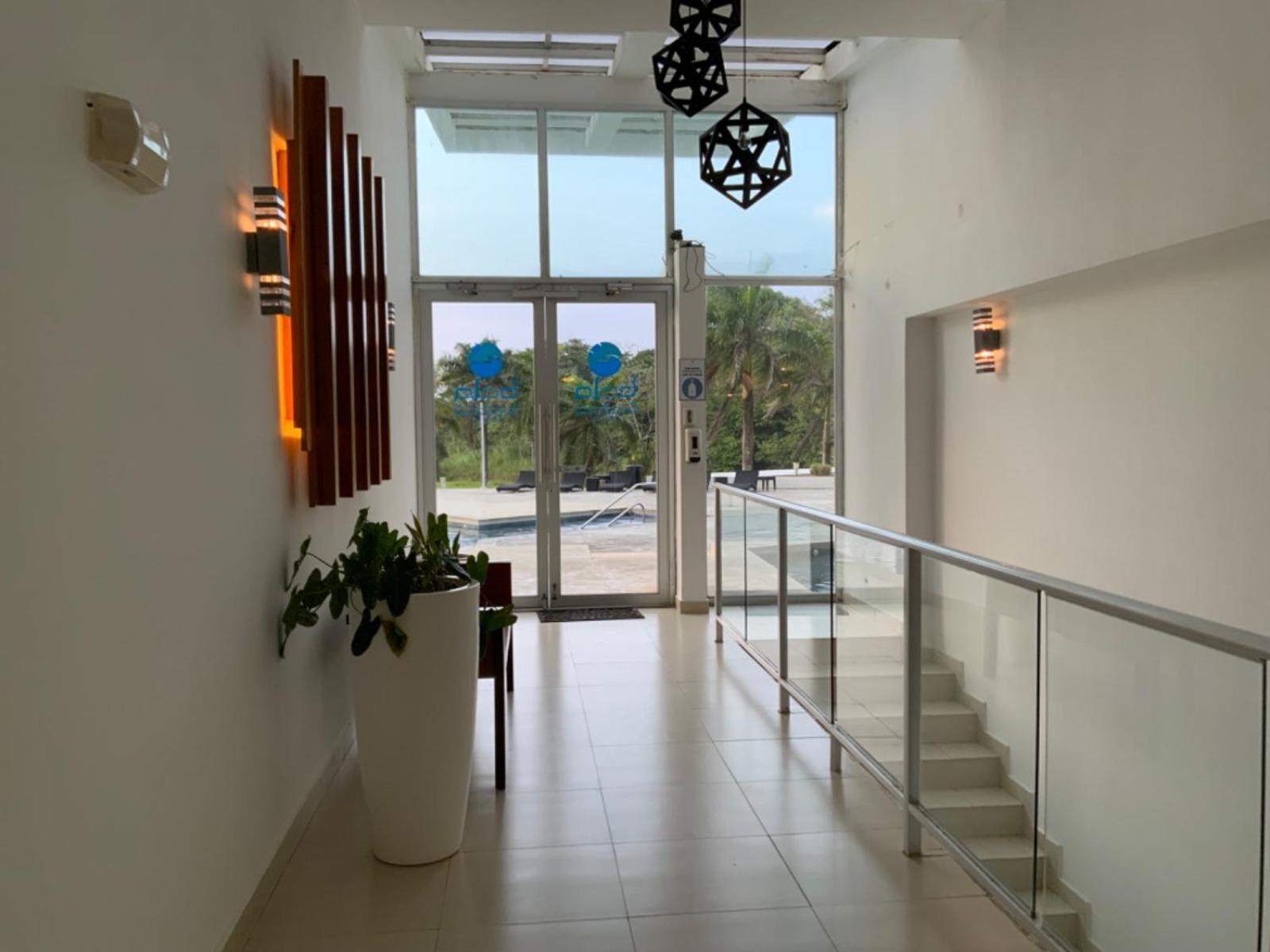 Cómodo Apartamento con vista al Mar y piscina