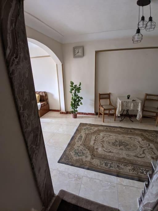 Alexandria Downtown Apartment