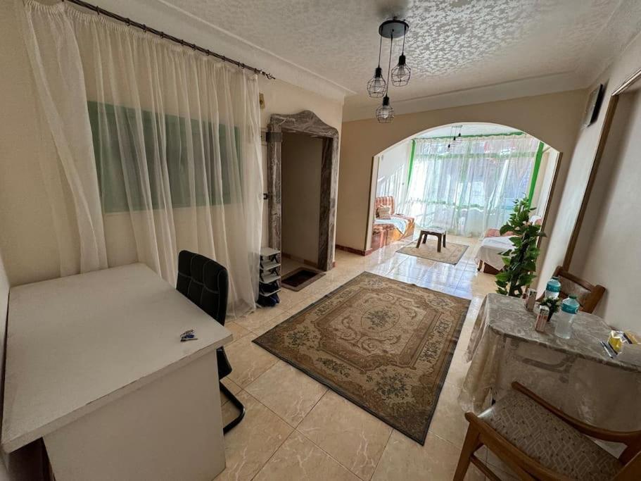Alexandria Downtown Apartment
