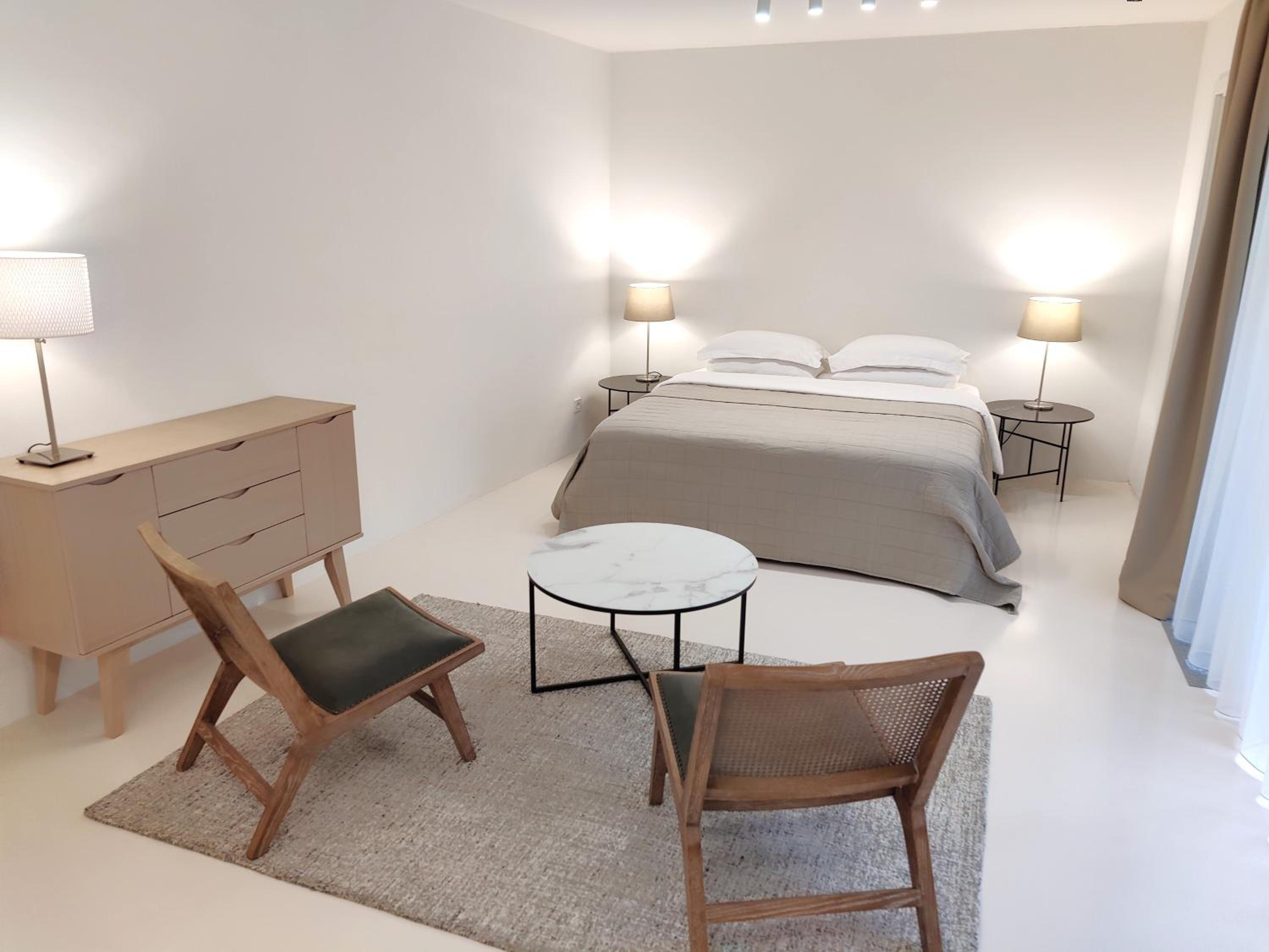 Central Studio with Private Courtyard