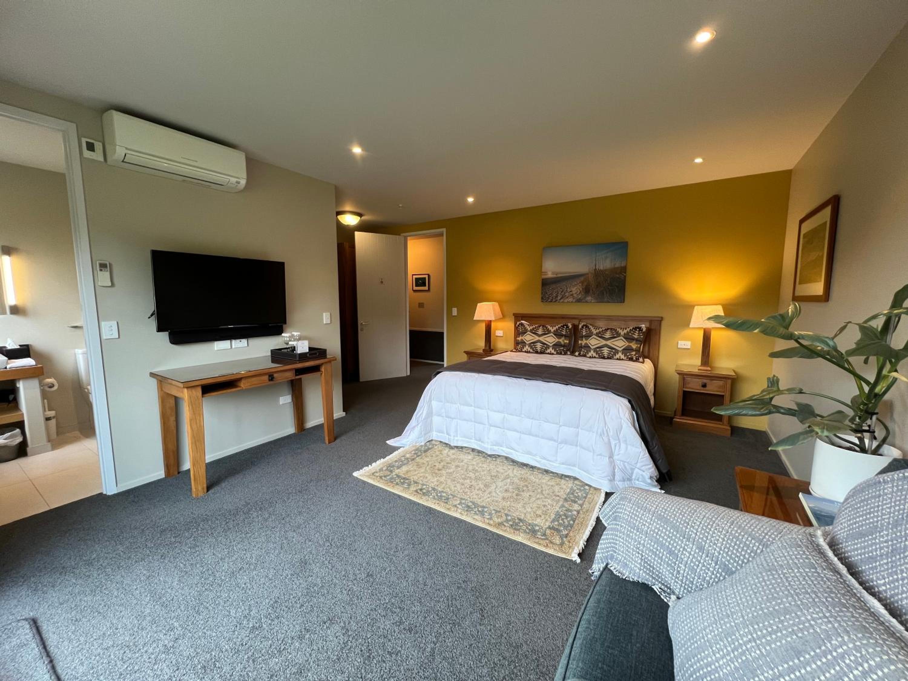 Manakau Lodge