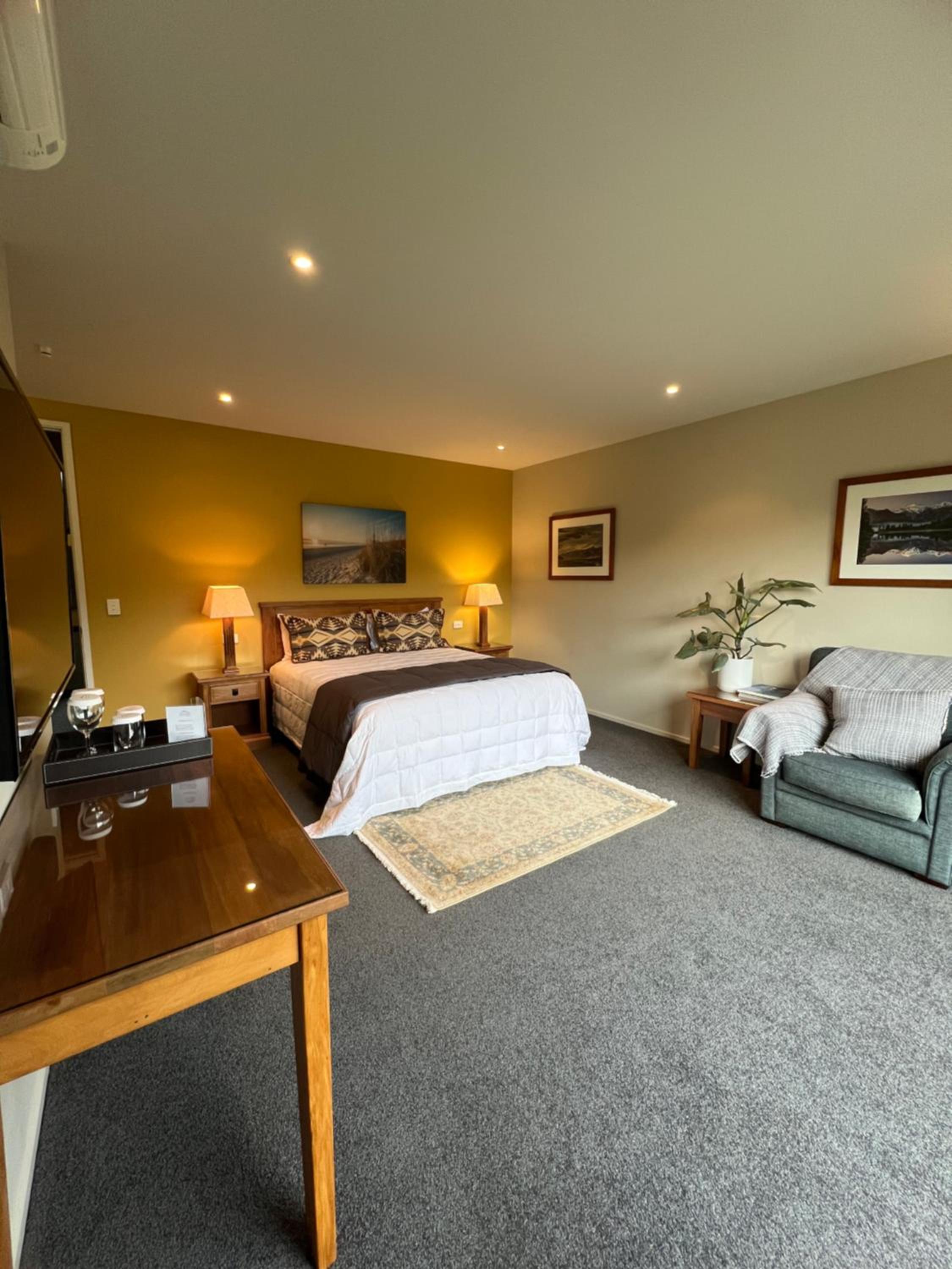 Manakau Lodge