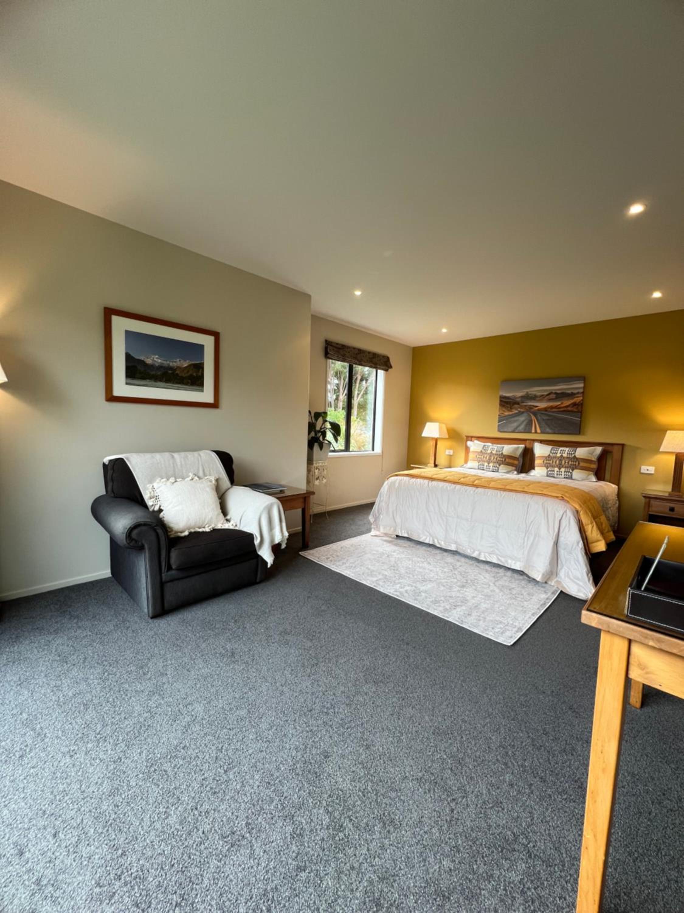 Manakau Lodge