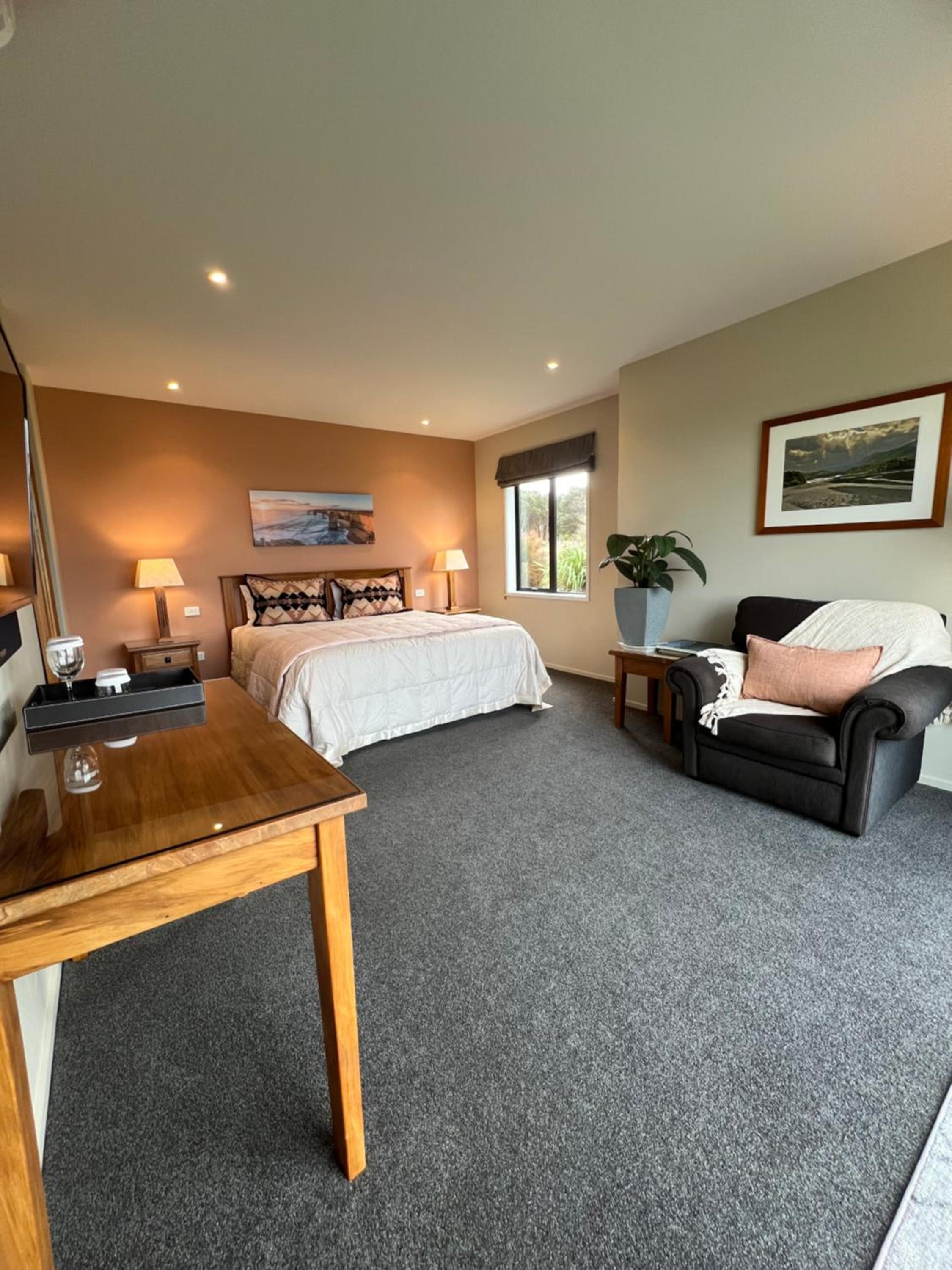 Manakau Lodge