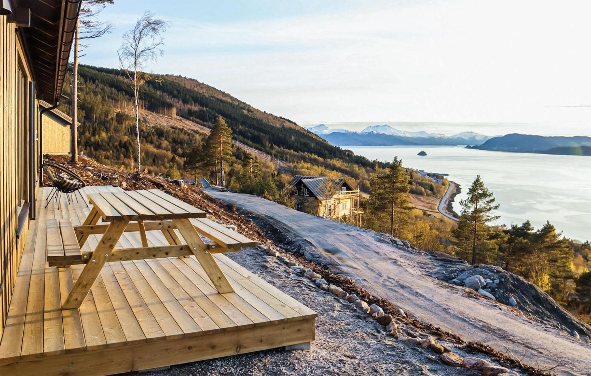 3 Bedroom Amazing Home In Åfarnes view 2