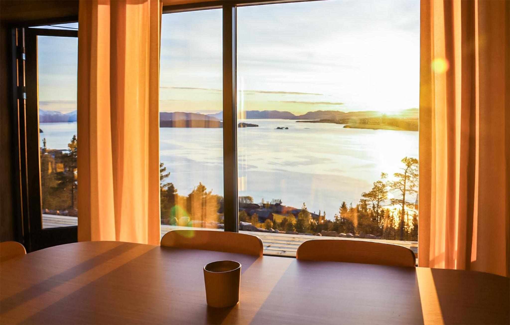 3 Bedroom Amazing Home In Åfarnes view 5